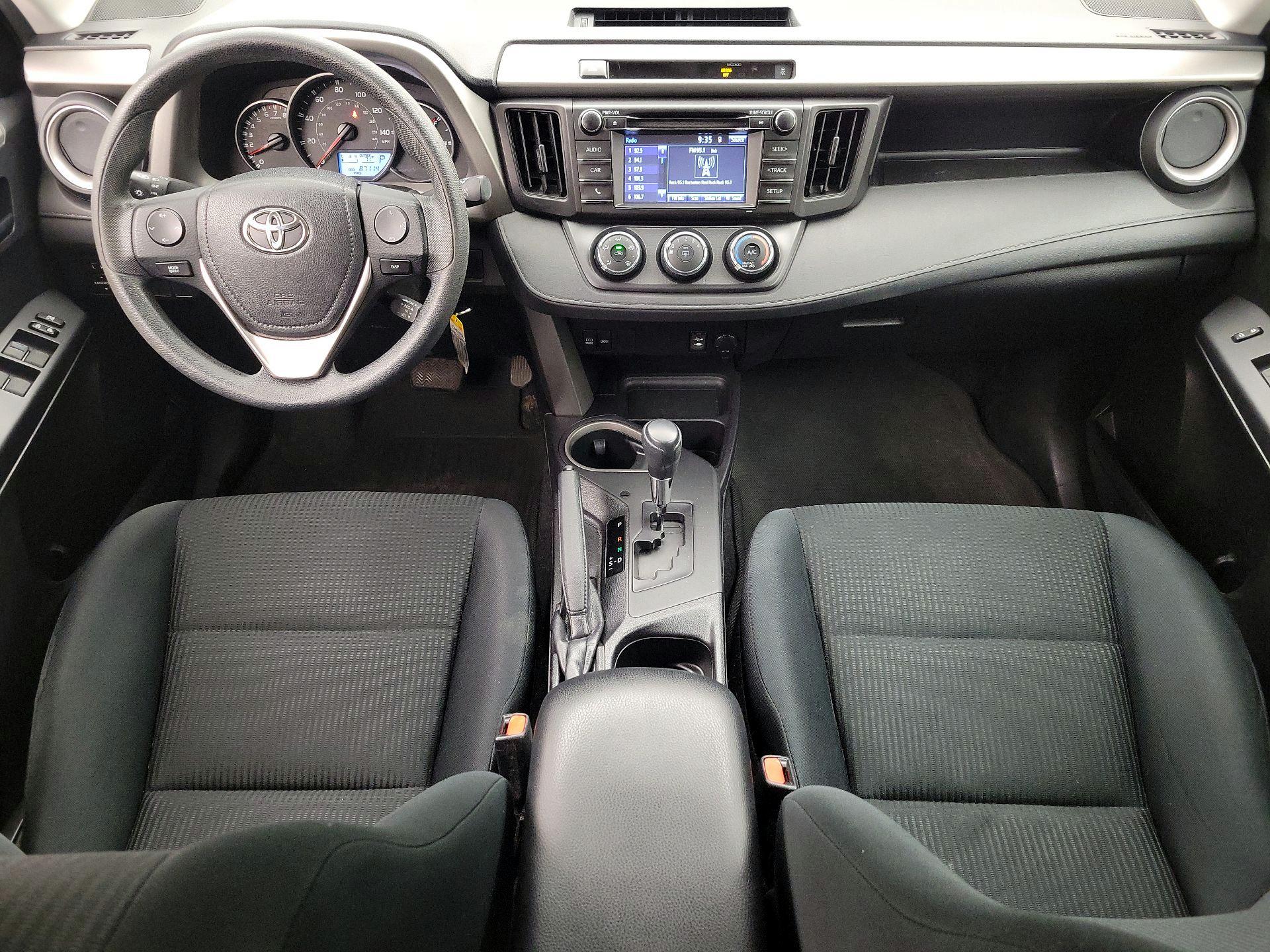 Thumbnail: 2016 Toyota RAV4 - 9