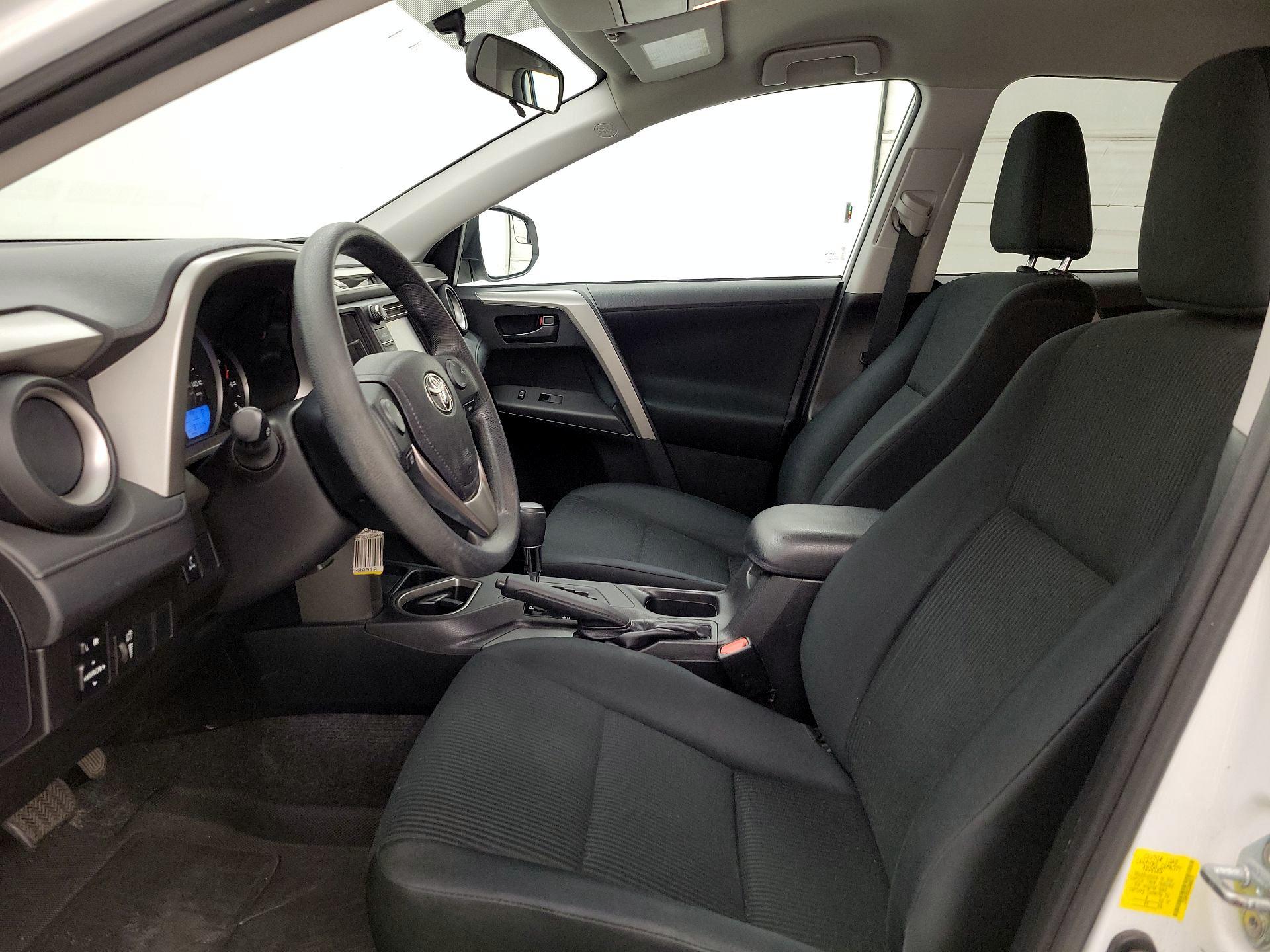 Thumbnail: 2016 Toyota RAV4 - 11