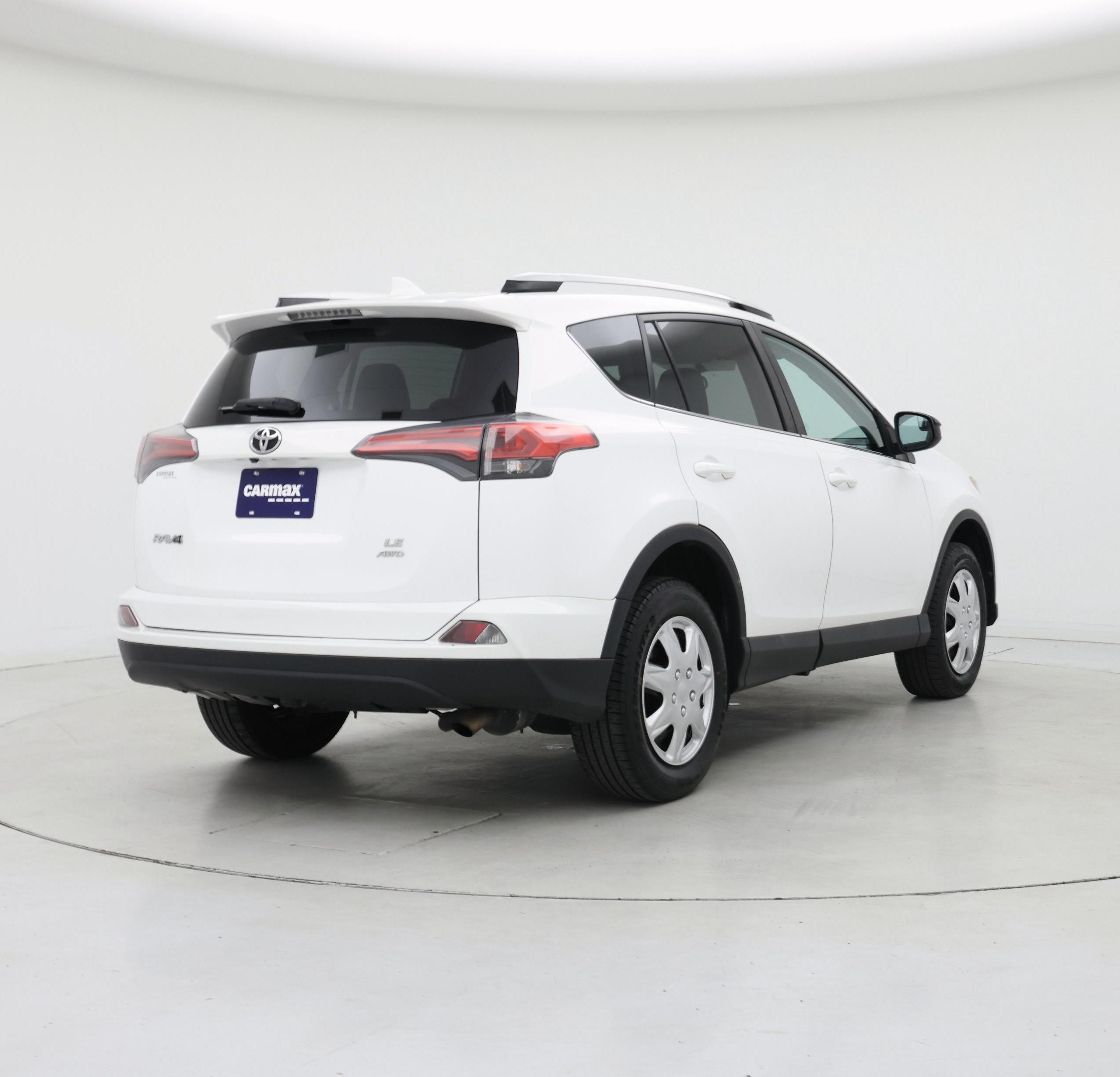 Thumbnail: 2016 Toyota RAV4 - 8