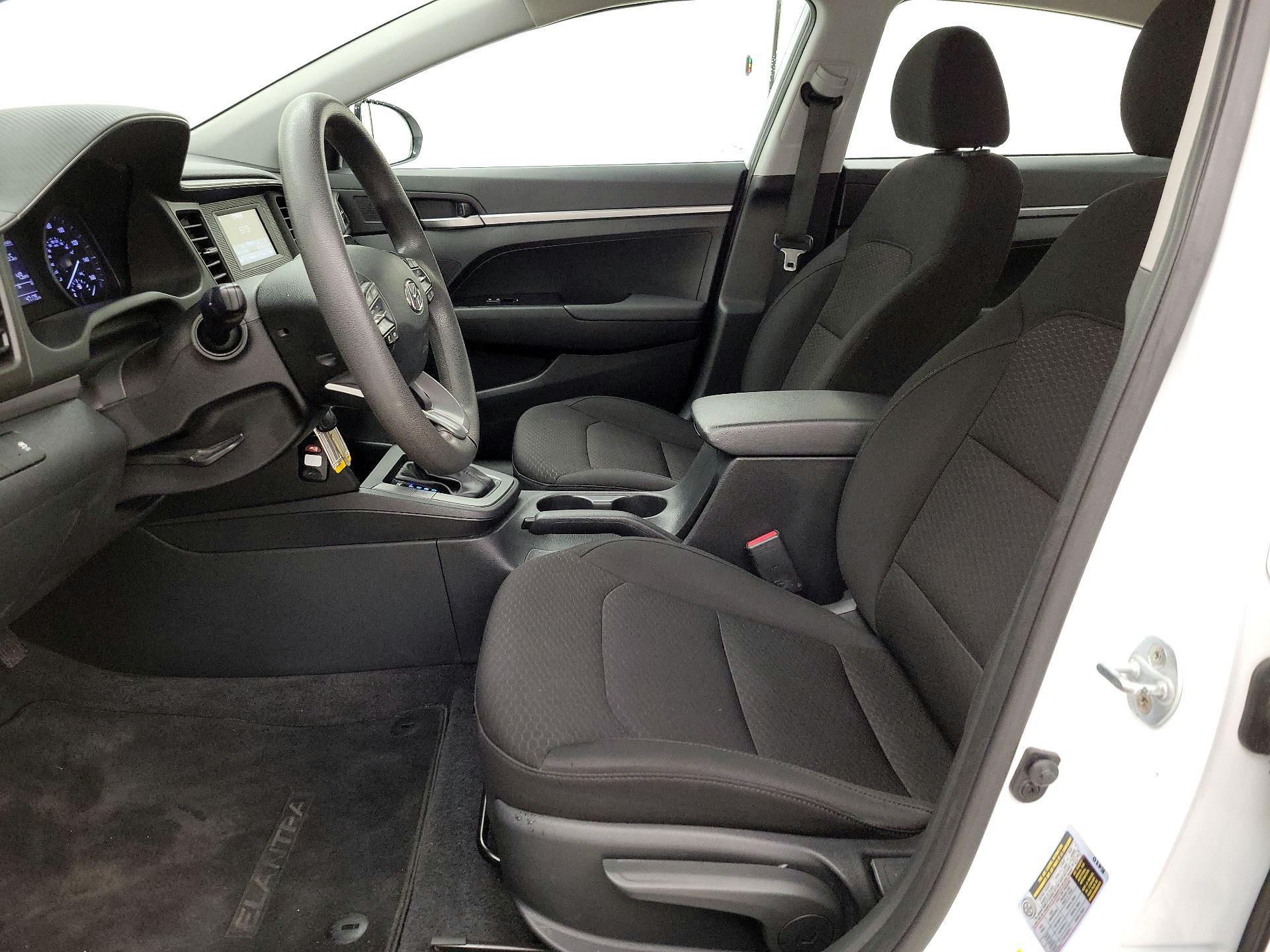 Thumbnail: 2019 Hyundai Elantra - 11