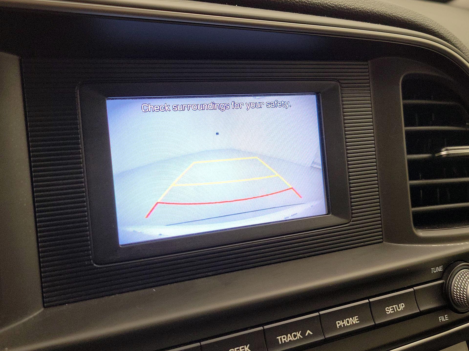 Thumbnail: 2019 Hyundai Elantra - 13