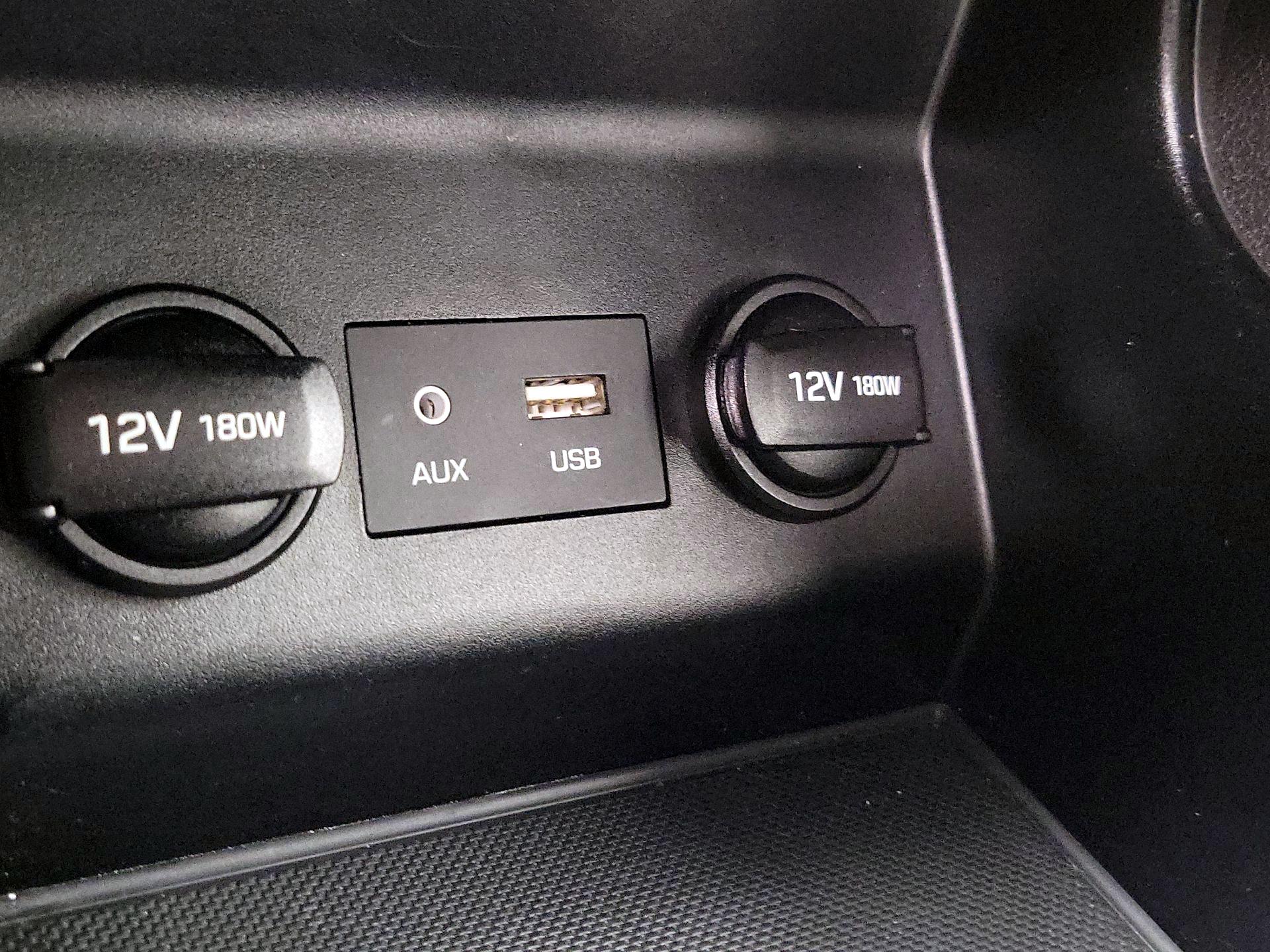 Thumbnail: 2019 Hyundai Elantra - 17