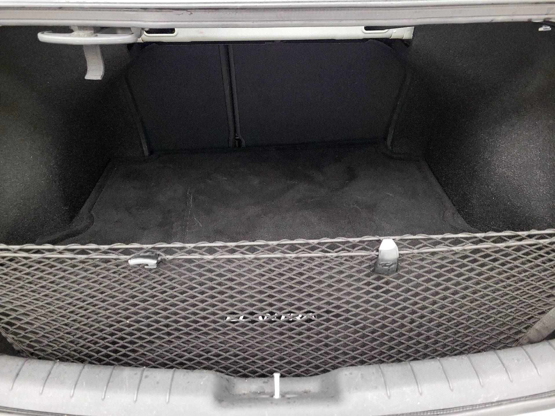 Thumbnail: 2019 Hyundai Elantra - 19