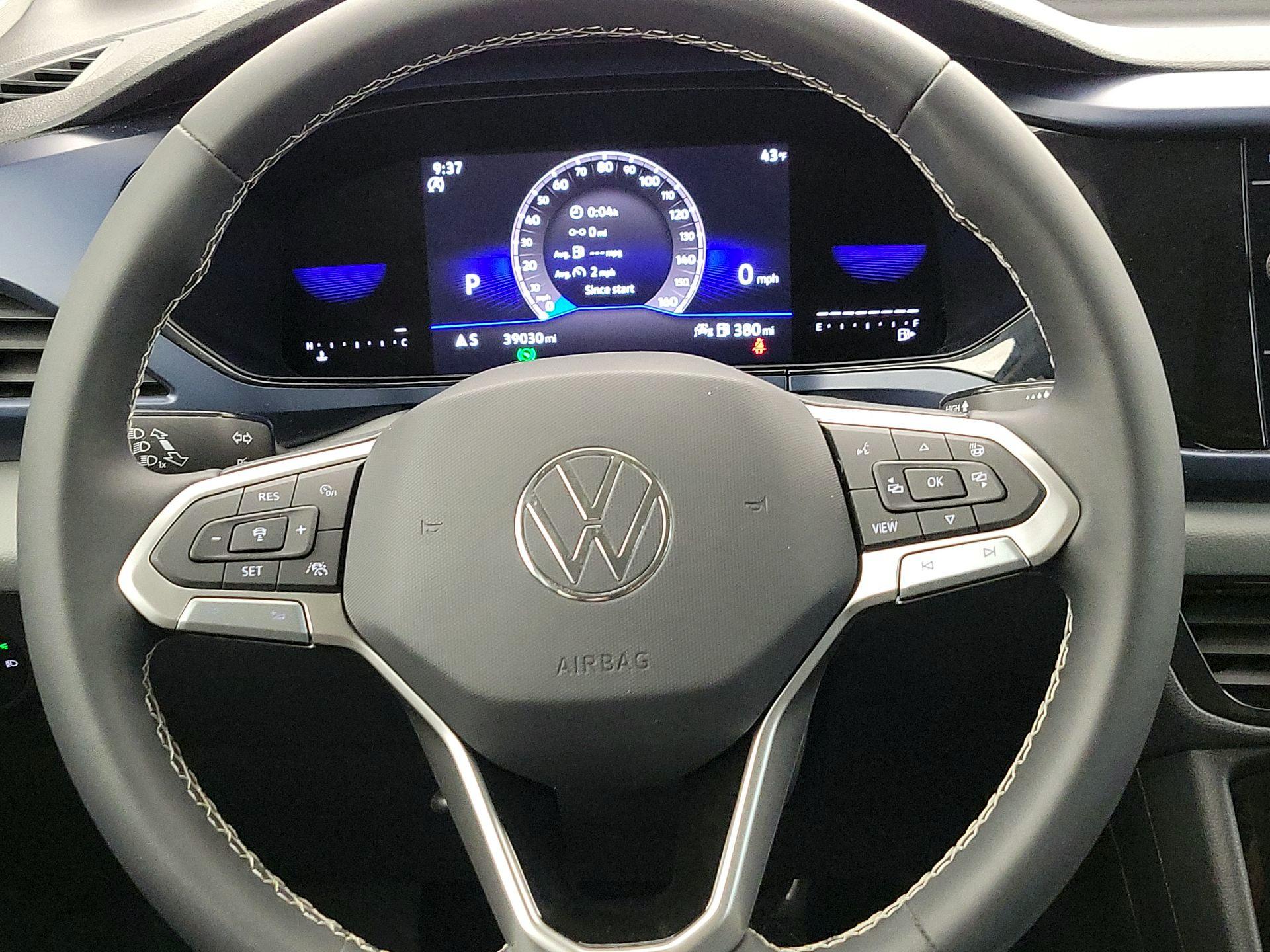 Thumbnail: 2023 Volkswagen Taos - 10