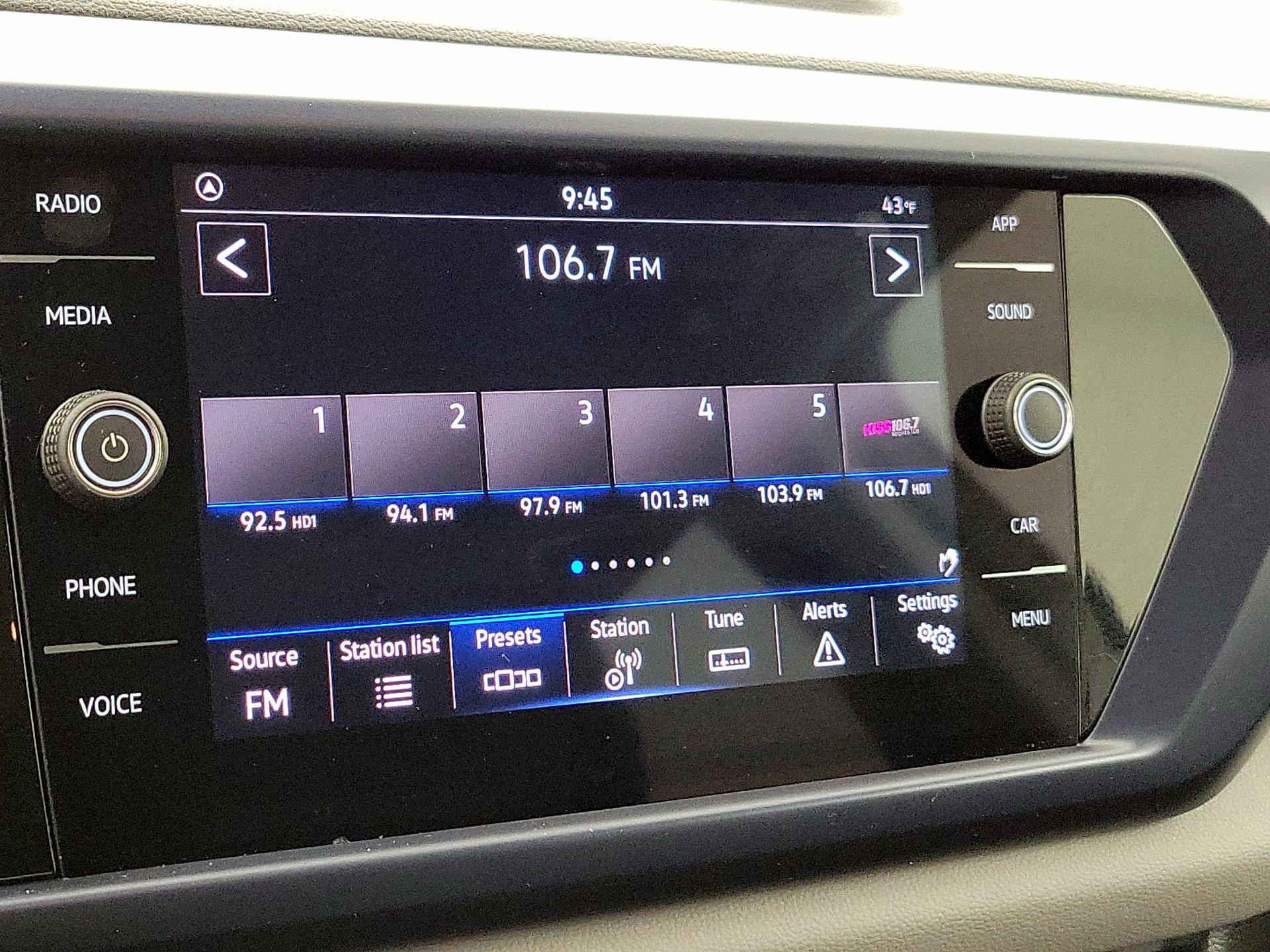 Thumbnail: 2023 Volkswagen Taos - 15