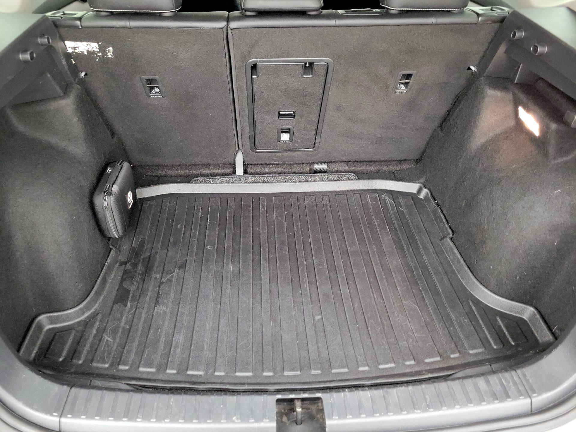 Thumbnail: 2023 Volkswagen Taos - 20