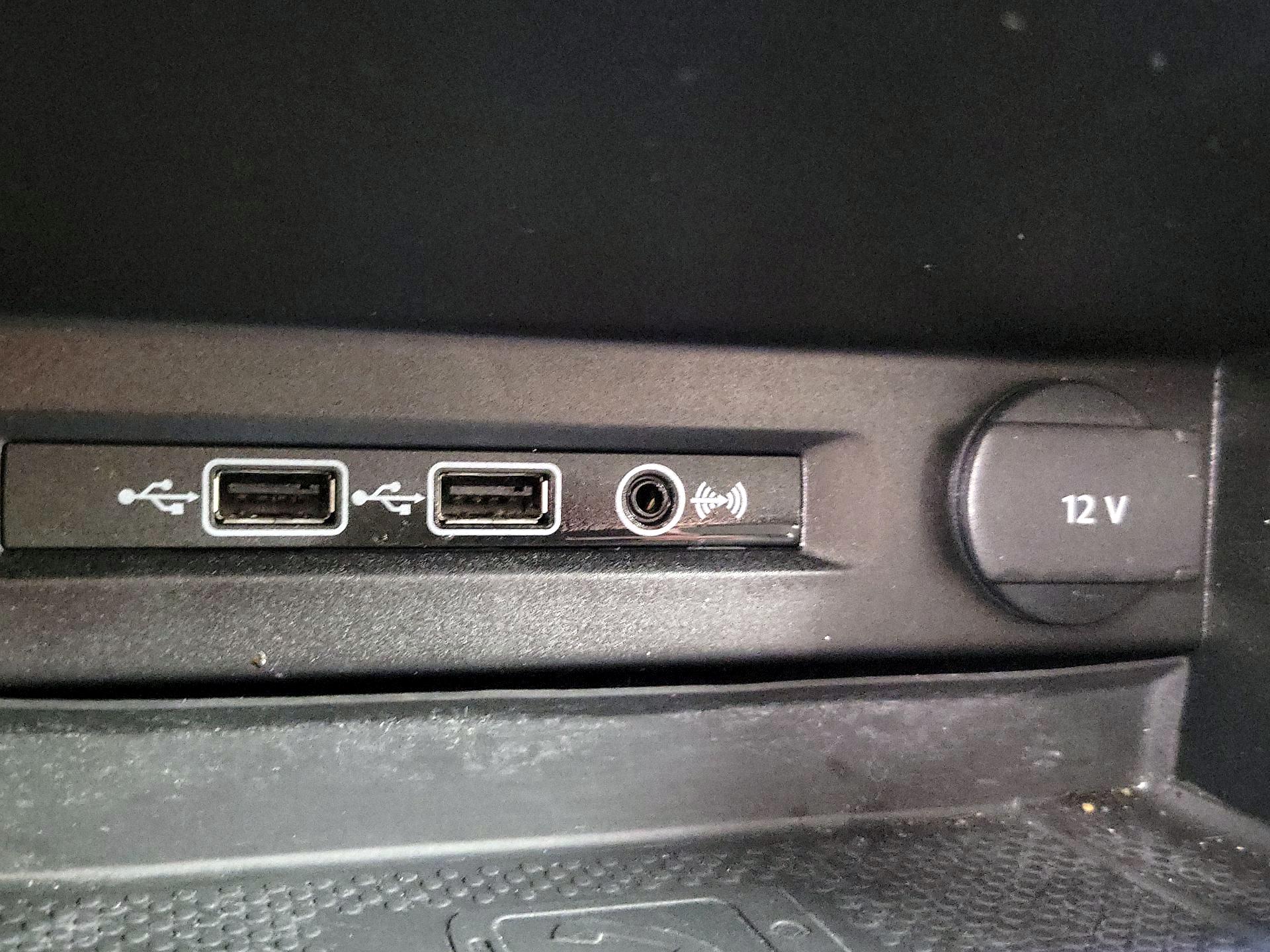 Thumbnail: 2020 Volkswagen Tiguan - 19