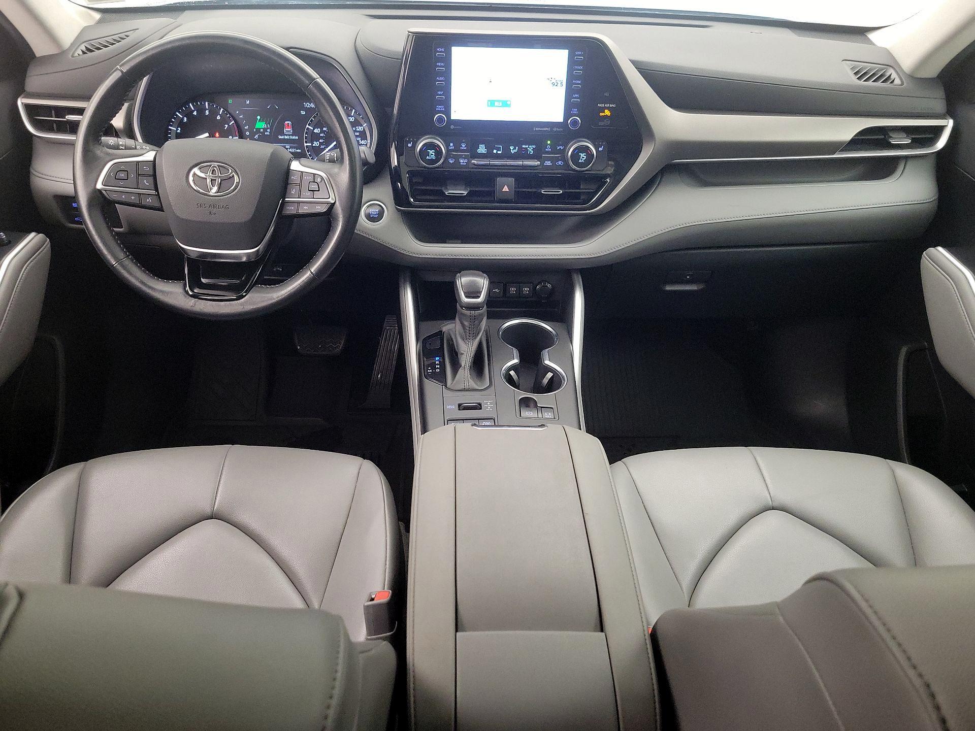 Thumbnail: 2020 Toyota Highlander - 9