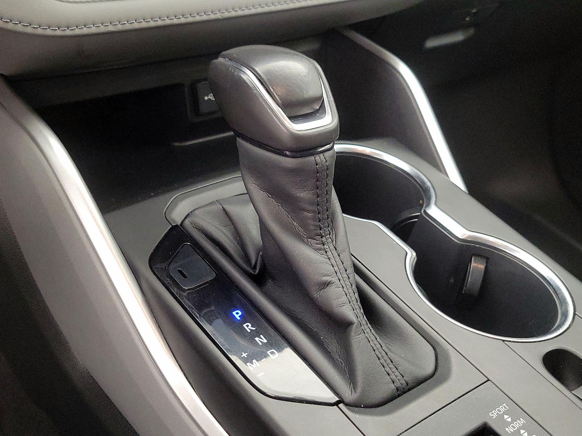 Thumbnail: 2020 Toyota Highlander - 17