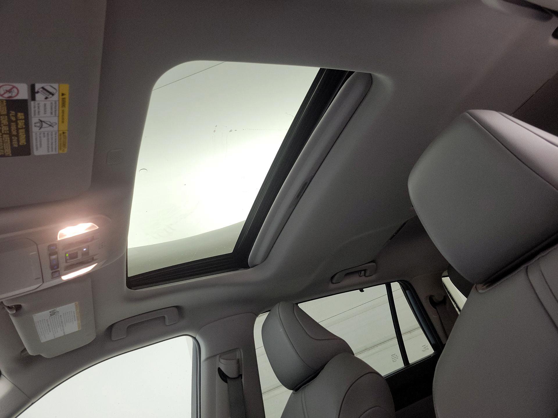 Thumbnail: 2020 Toyota Highlander - 19