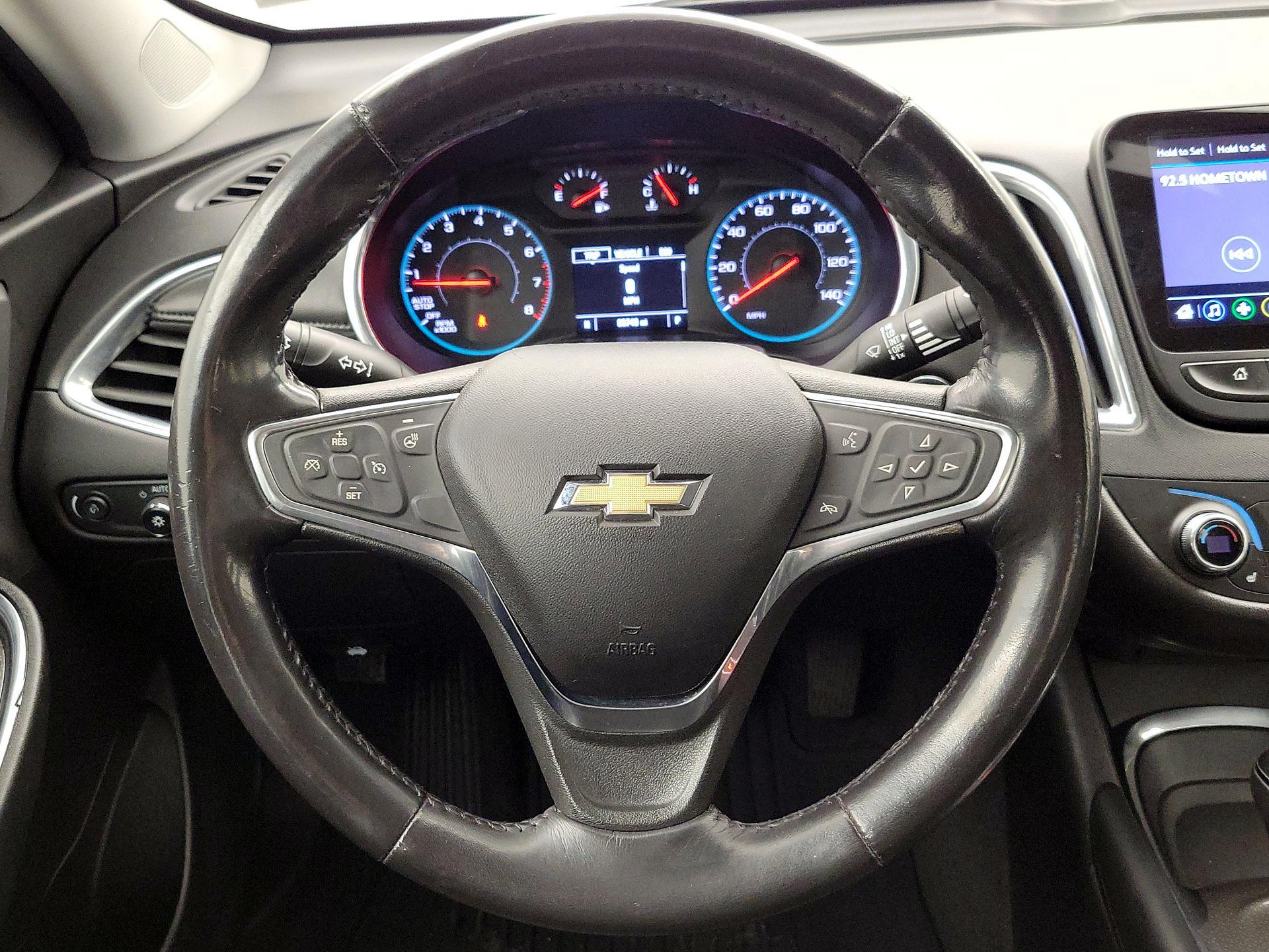 Thumbnail: 2019 Chevrolet Malibu - 10