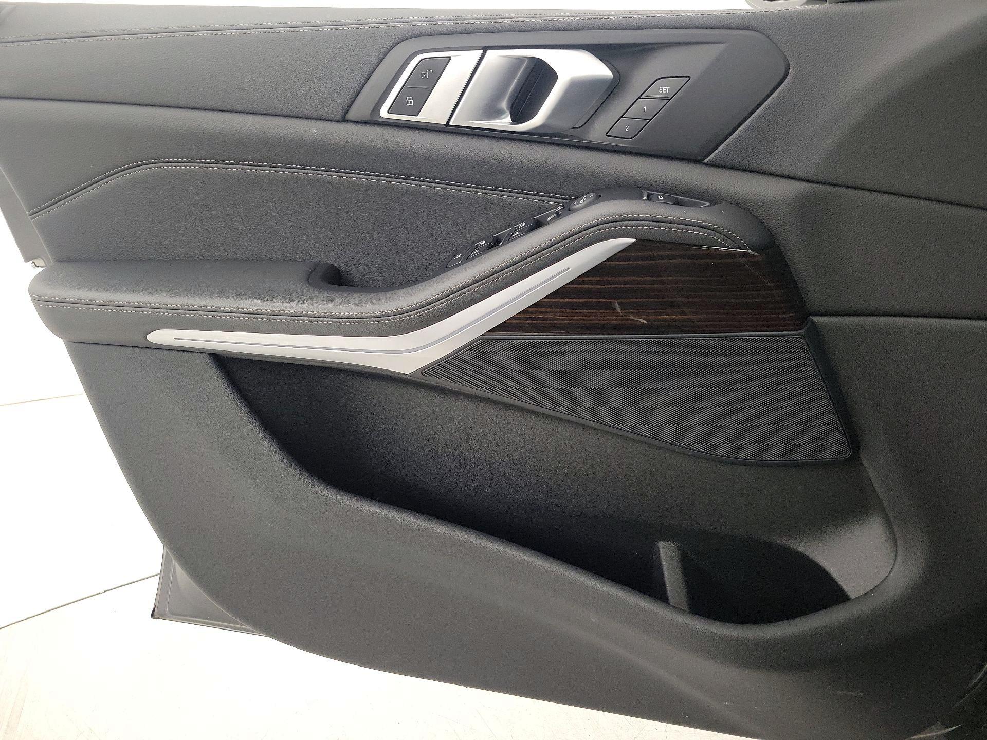 Thumbnail: 2020 BMW X5 - 12