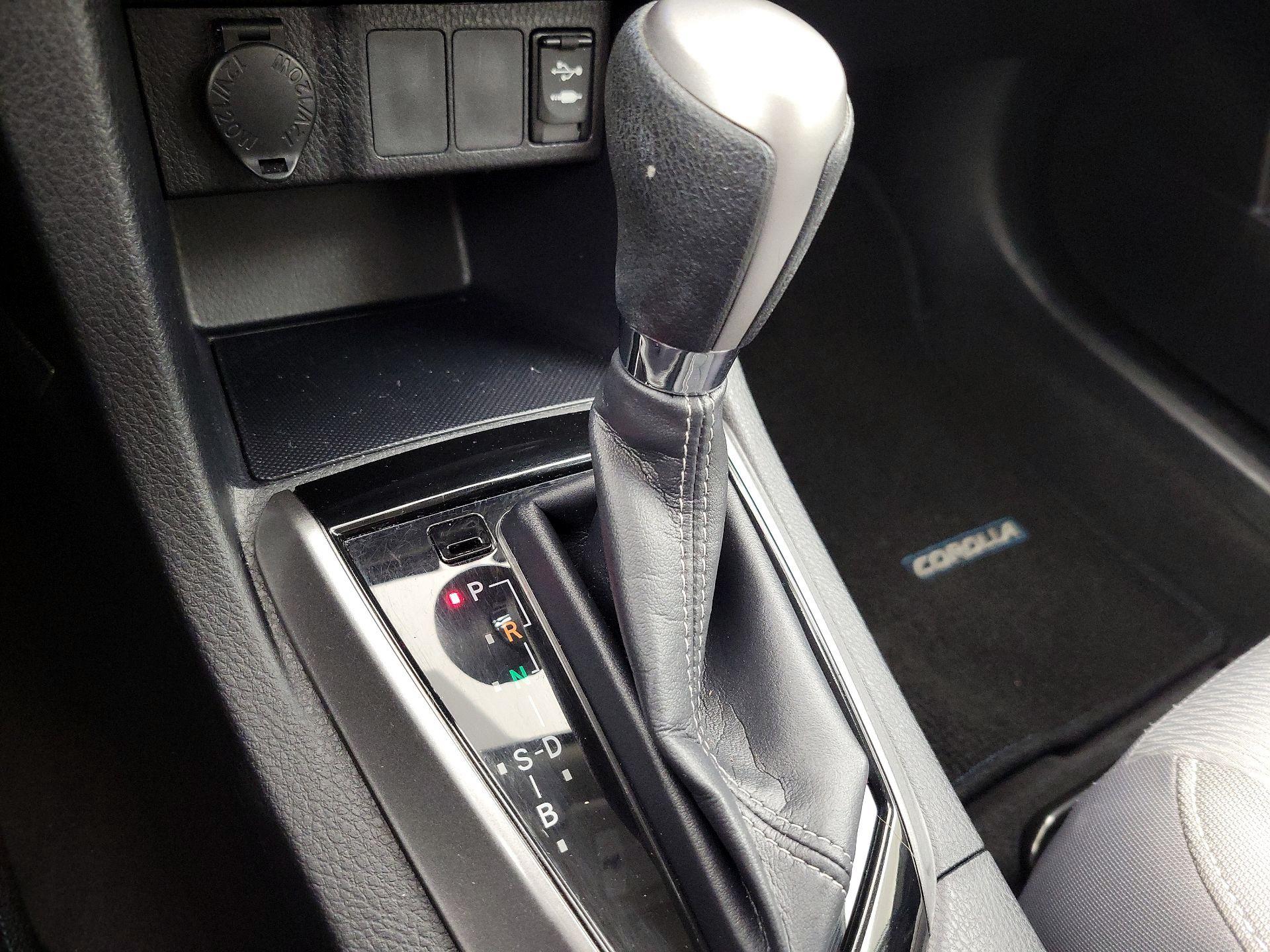 Thumbnail: 2016 Toyota Corolla - 17