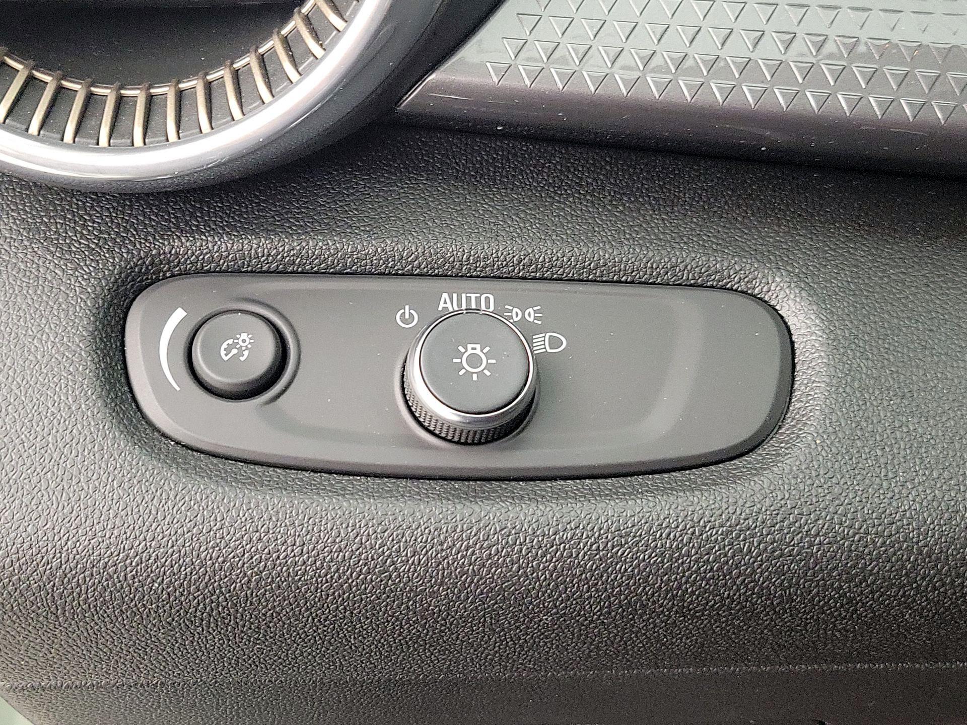 Thumbnail: 2025 Chevrolet Trax - 13