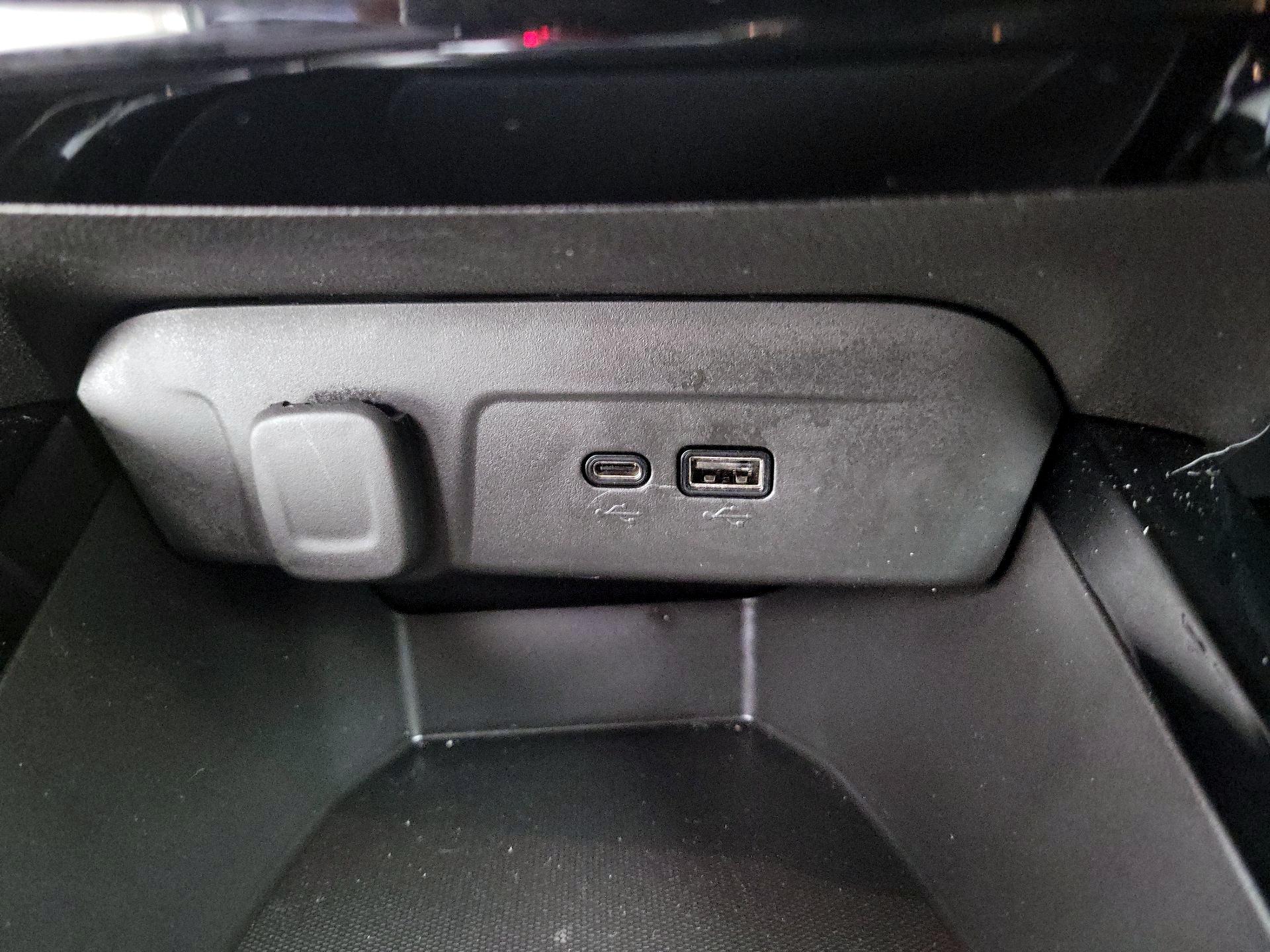 Thumbnail: 2025 Chevrolet Trax - 18