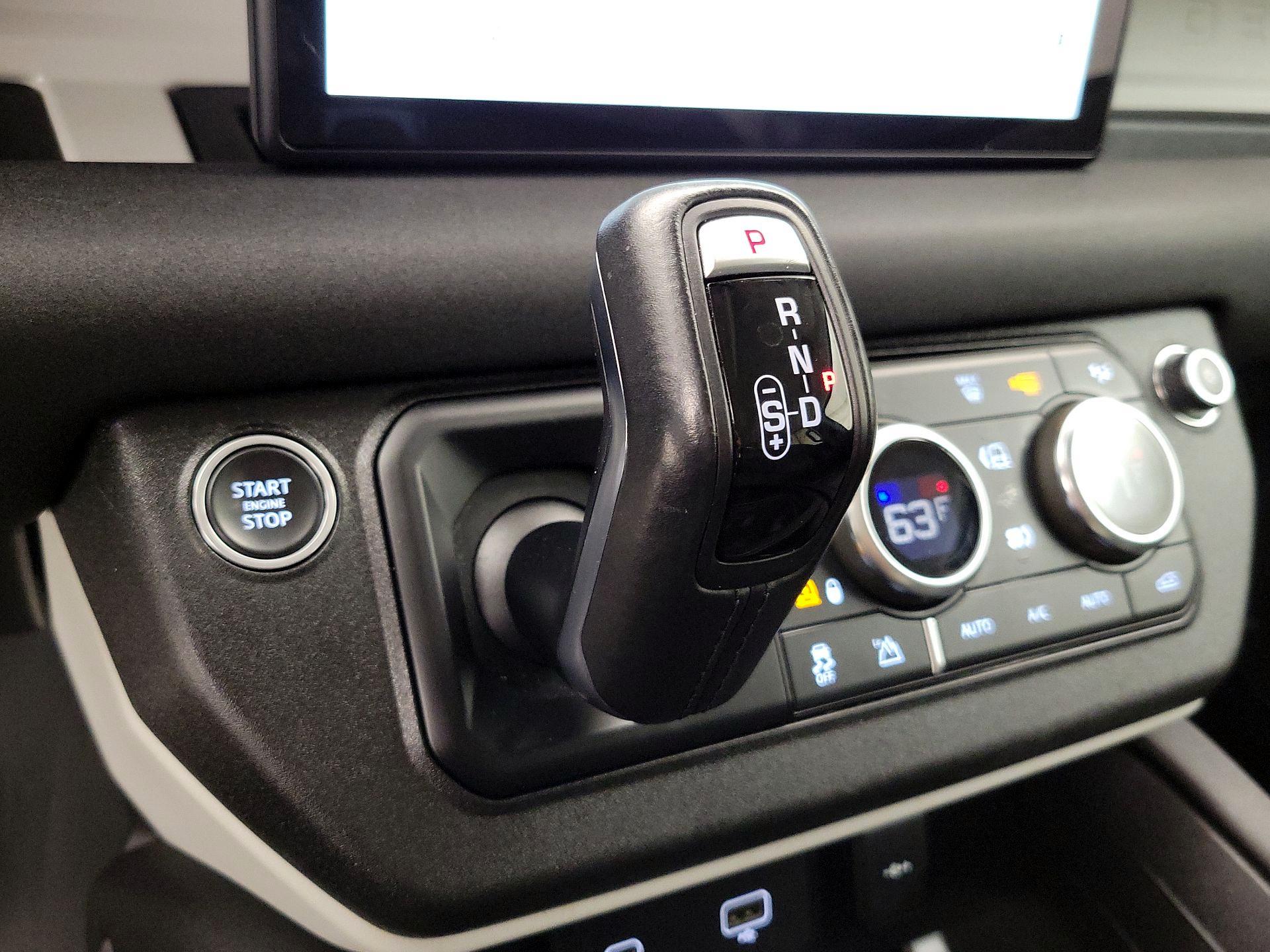 Thumbnail: 2020 Land Rover Defender - 17