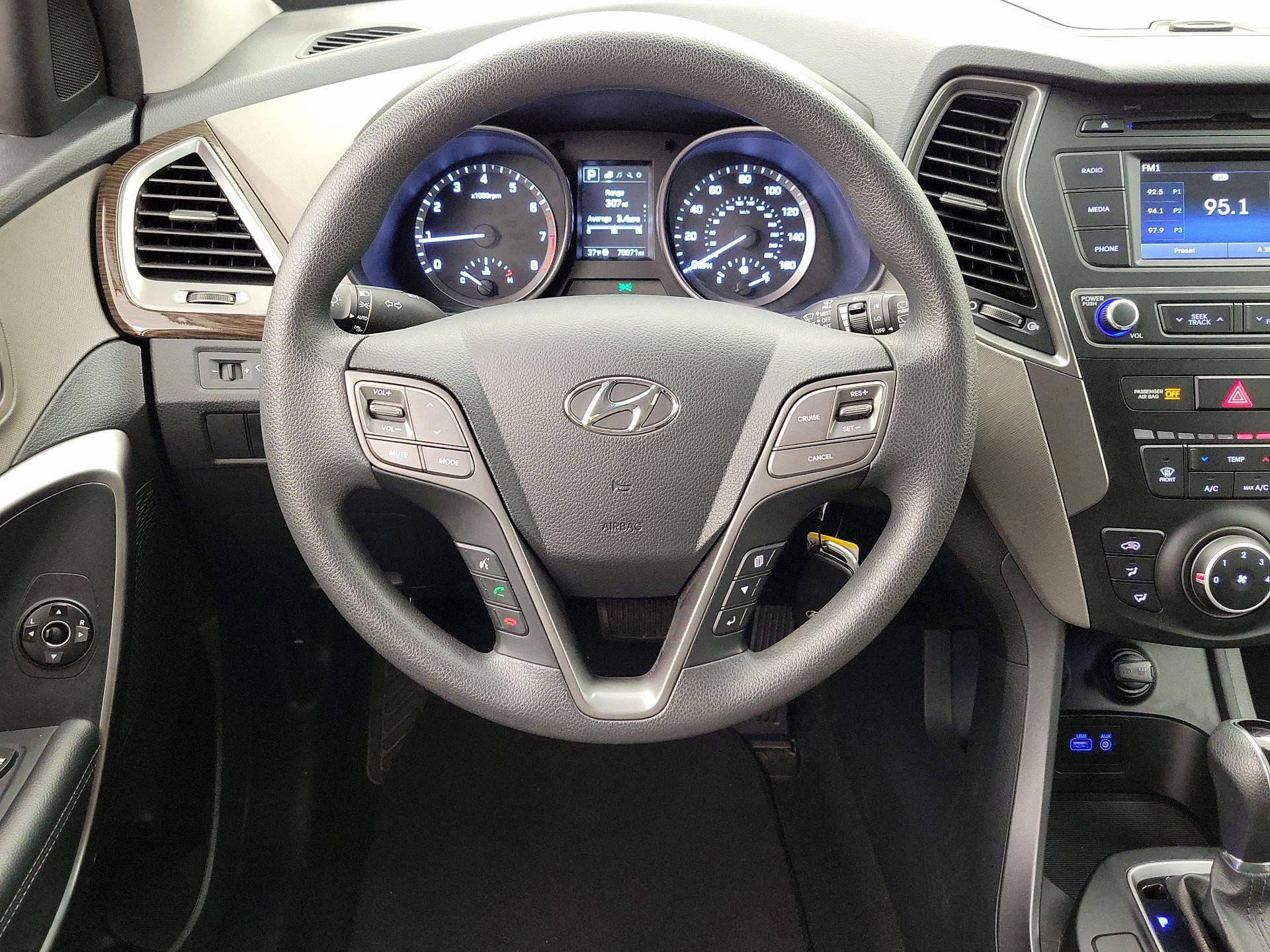 Thumbnail: 2017 Hyundai Santa Fe - 10