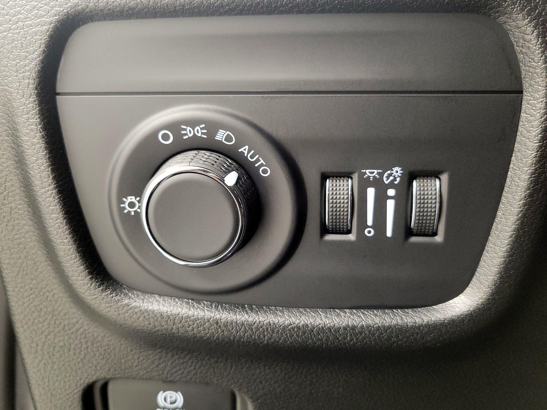 Thumbnail: 2025 Jeep Grand Cherokee - 13