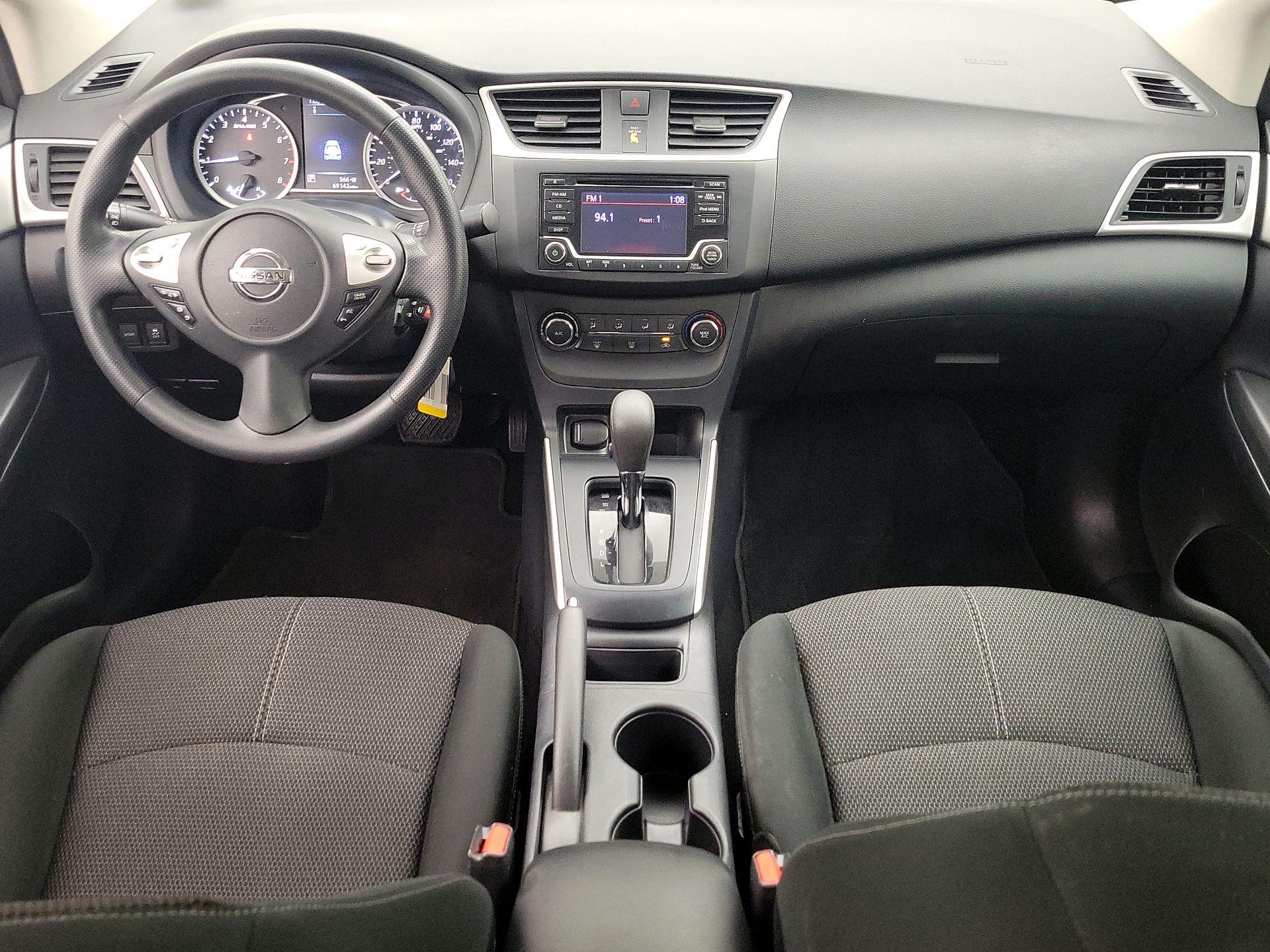 Thumbnail: 2018 Nissan Sentra - 9