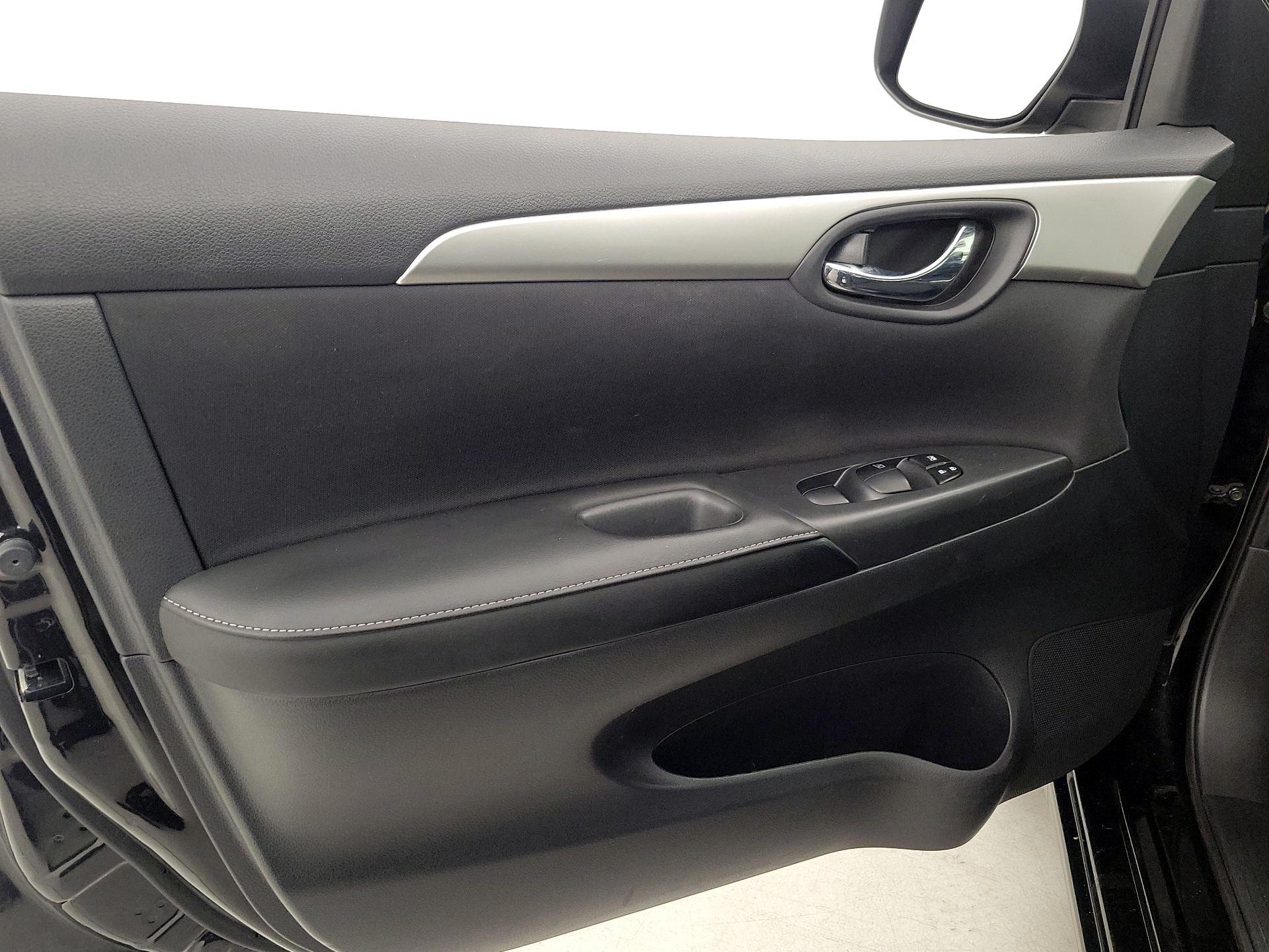 Thumbnail: 2018 Nissan Sentra - 12