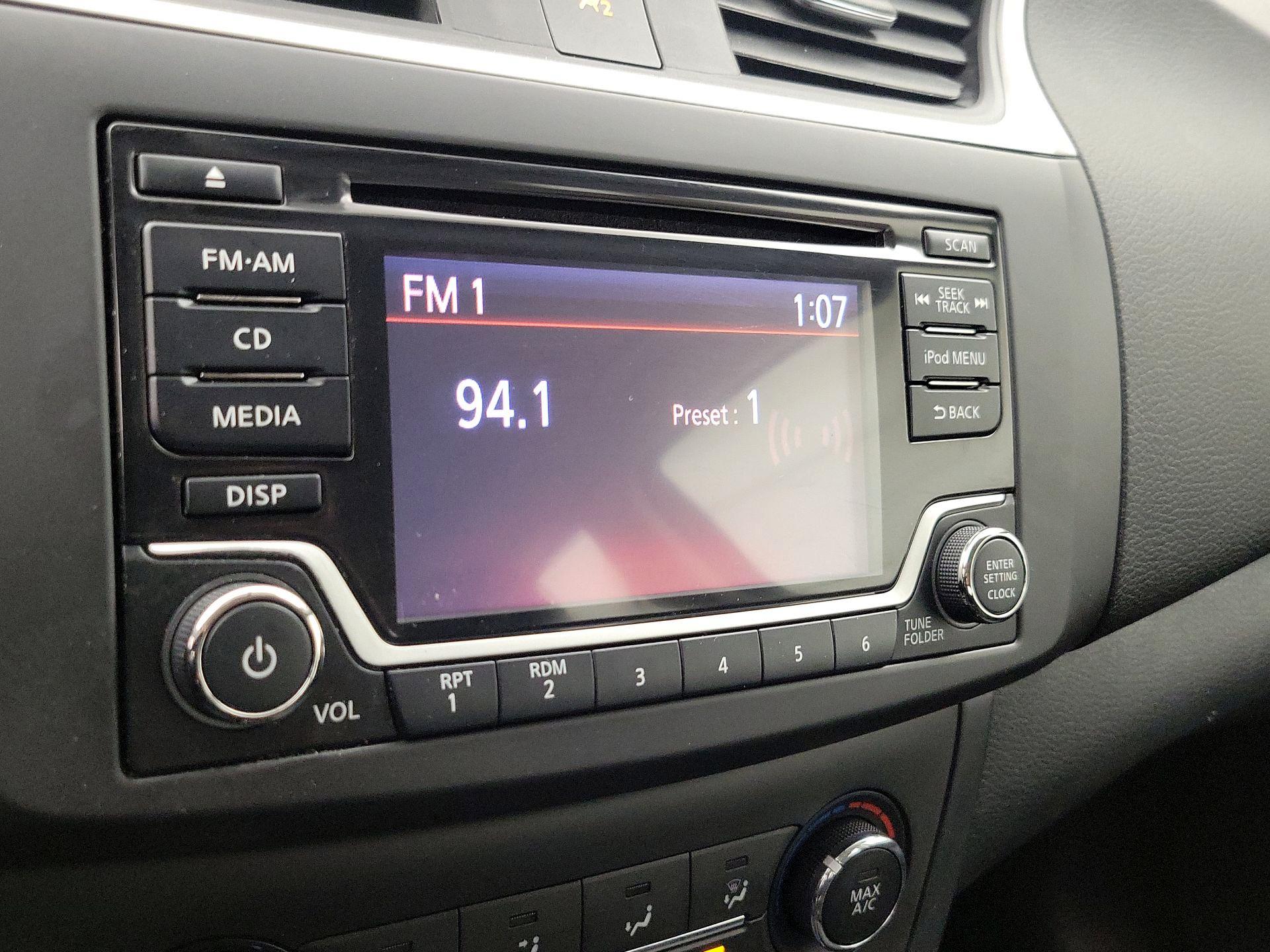 Thumbnail: 2018 Nissan Sentra - 15