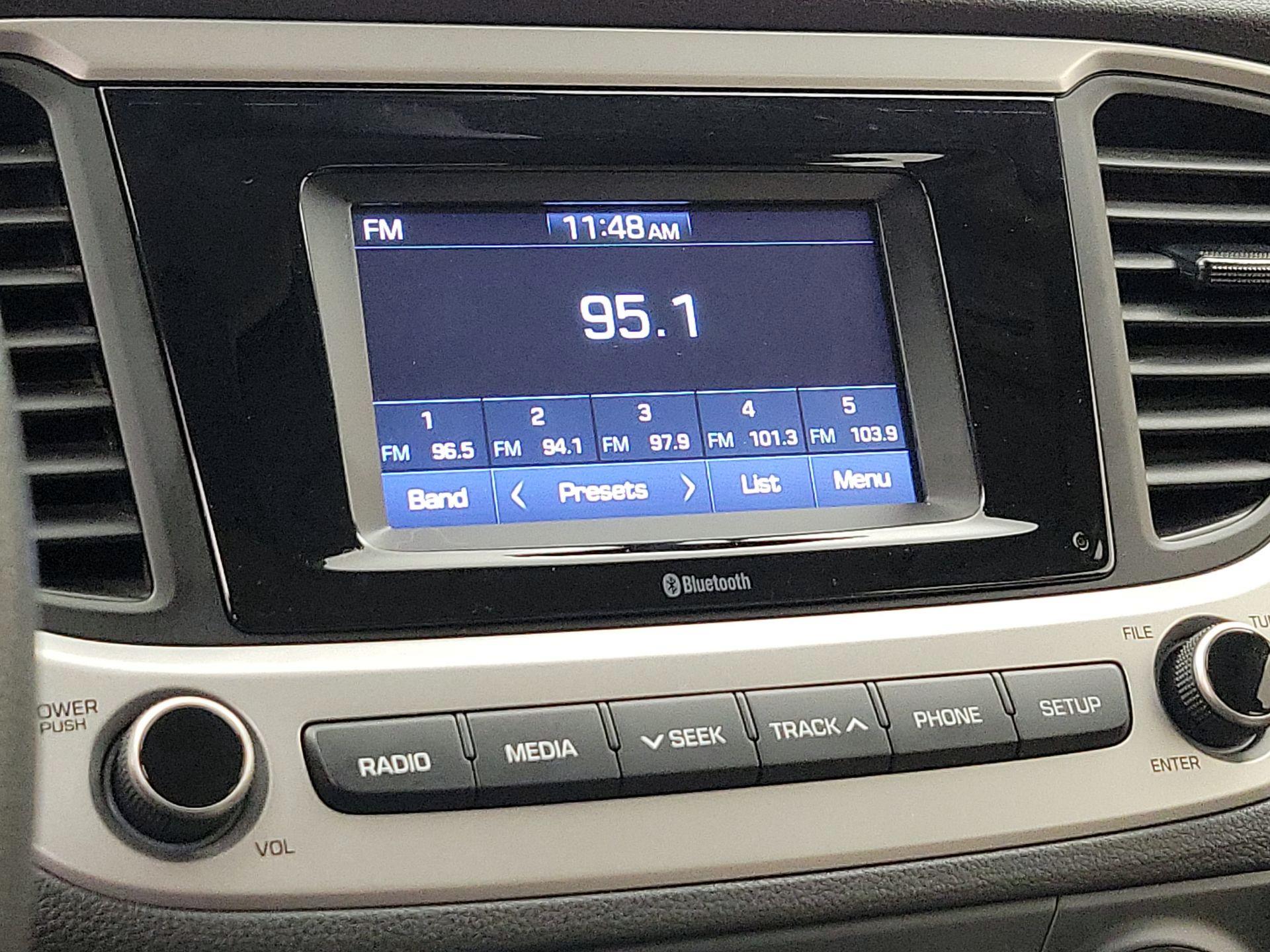 Thumbnail: 2022 Hyundai Accent - 15