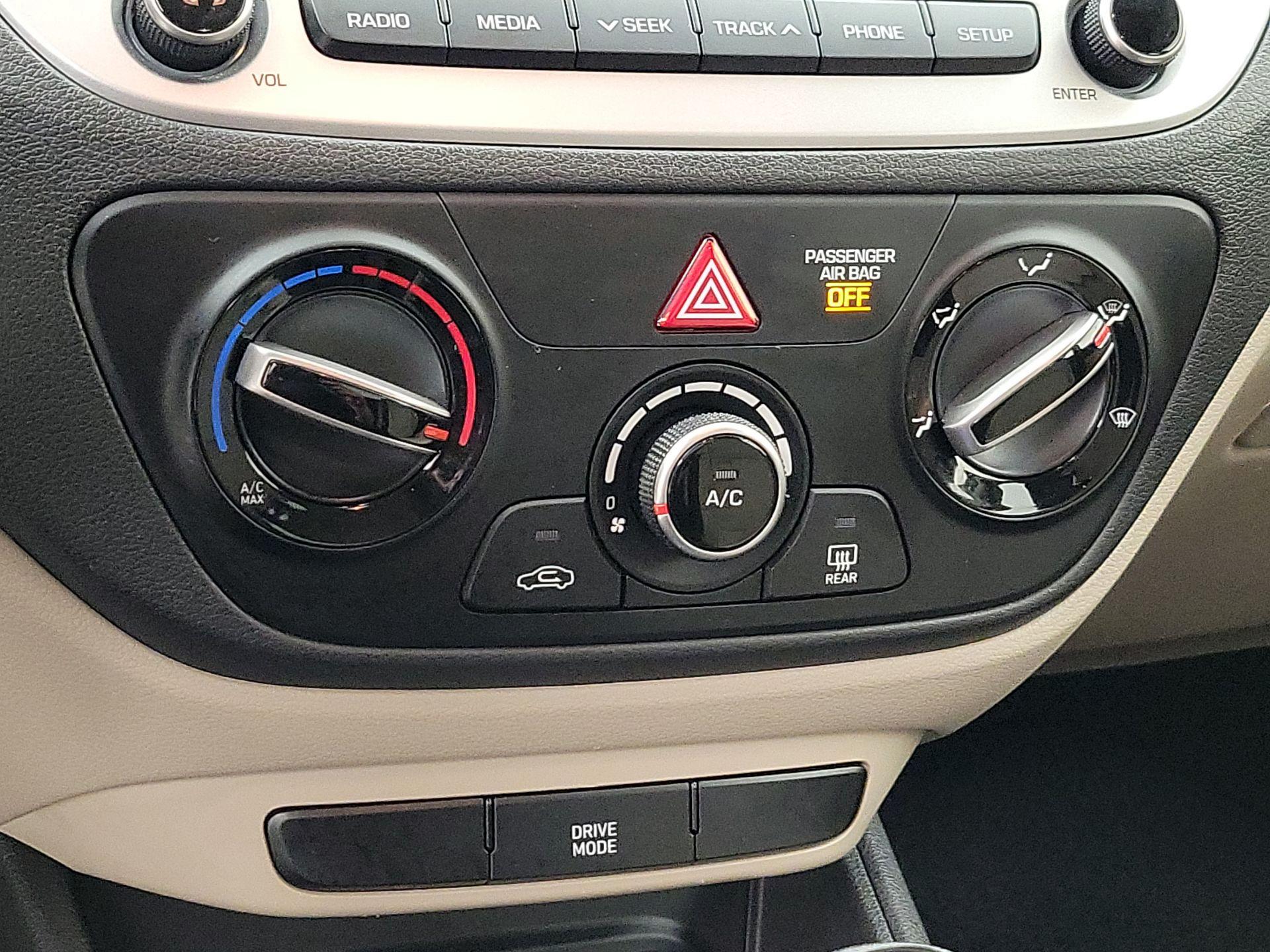 Thumbnail: 2022 Hyundai Accent - 16