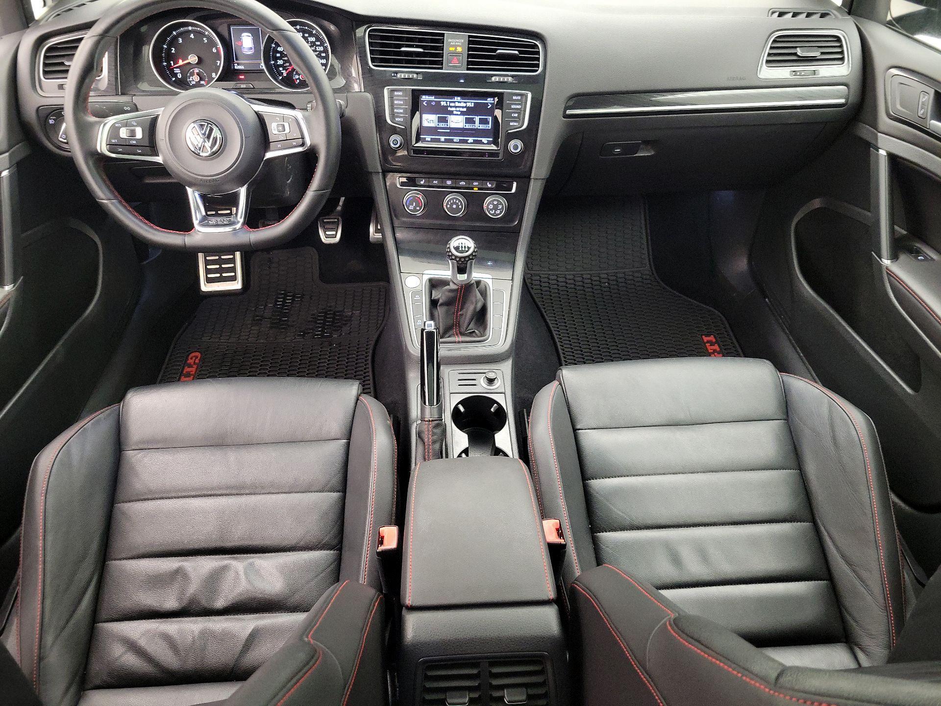 Thumbnail: 2015 Volkswagen Golf - 9