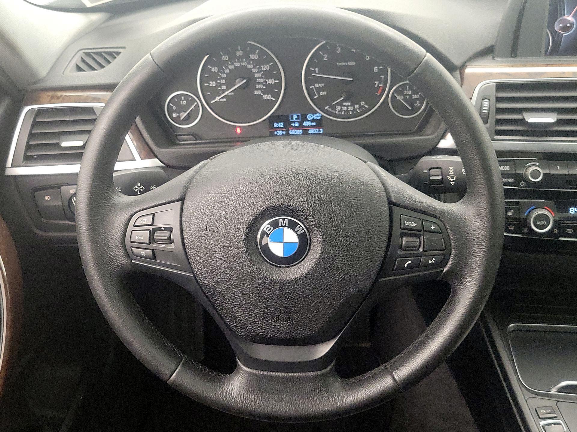 Thumbnail: 2017 BMW 3 Series - 10