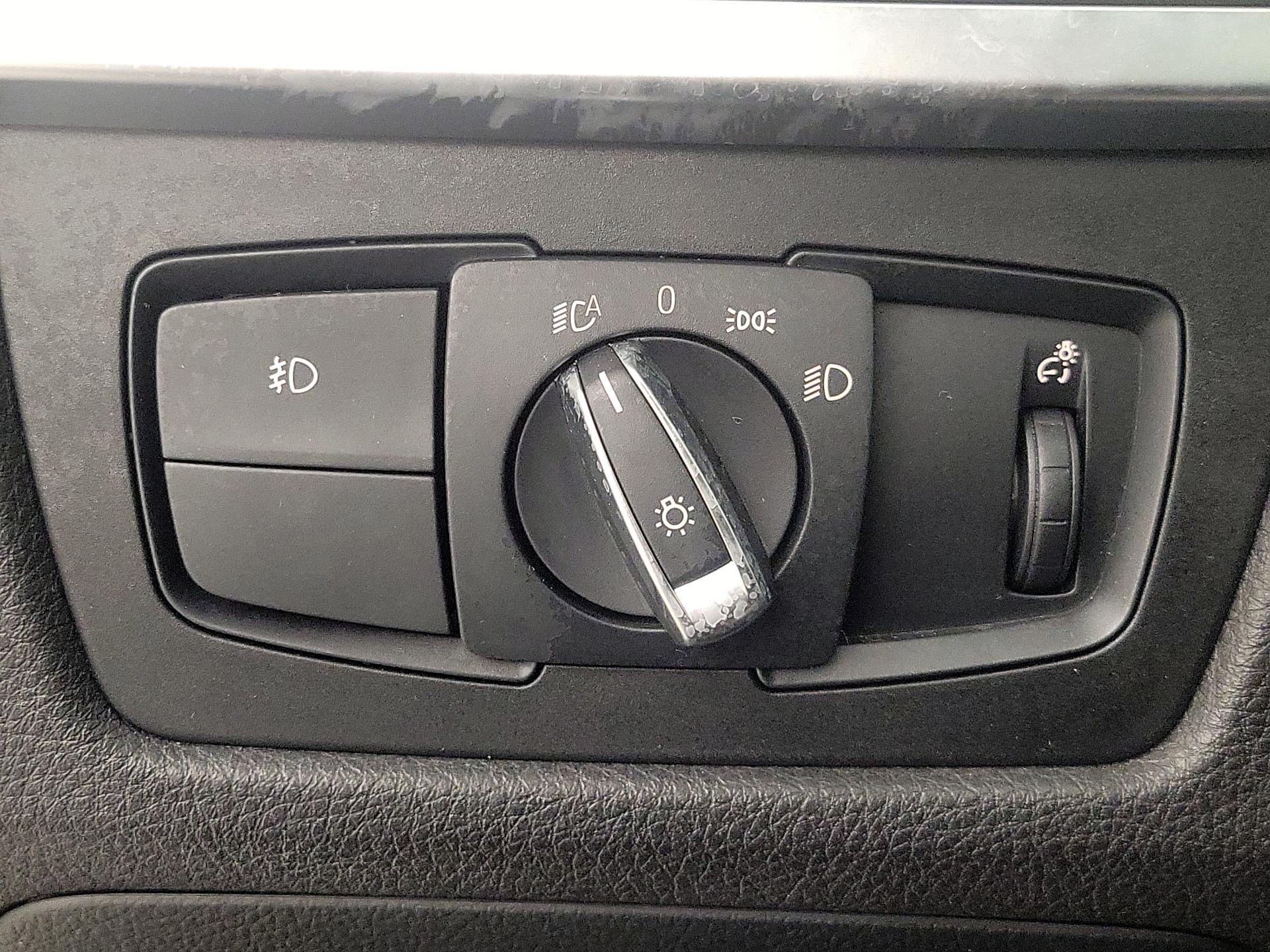 Thumbnail: 2017 BMW 3 Series - 13