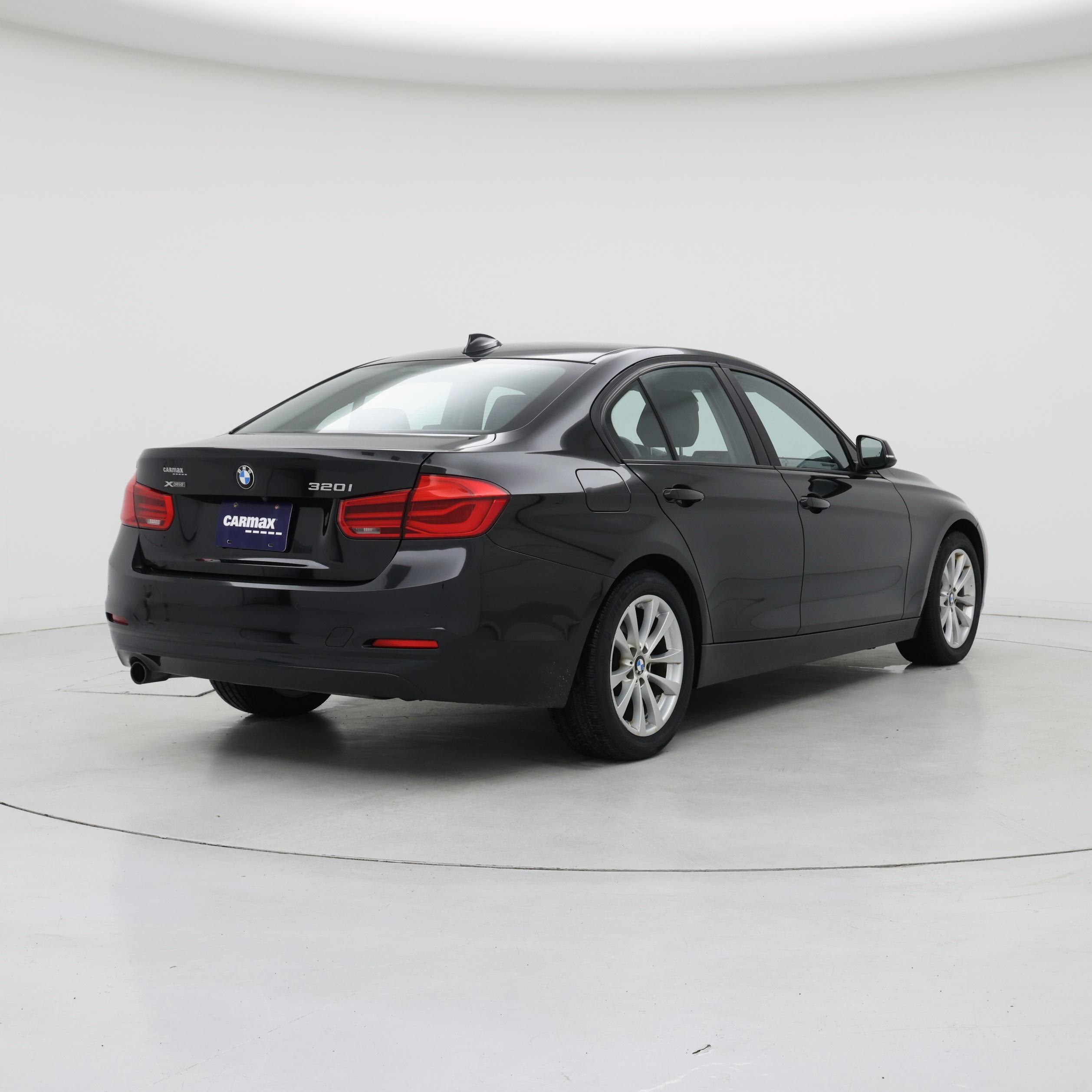 Thumbnail: 2017 BMW 3 Series - 8