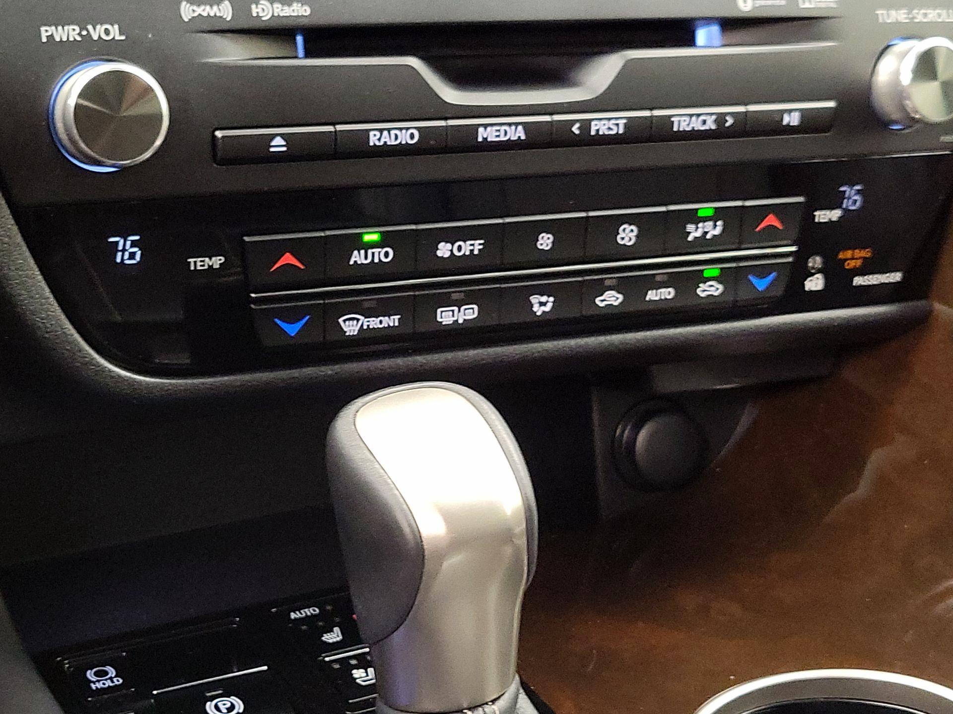 Thumbnail: 2017 Lexus RX - 17