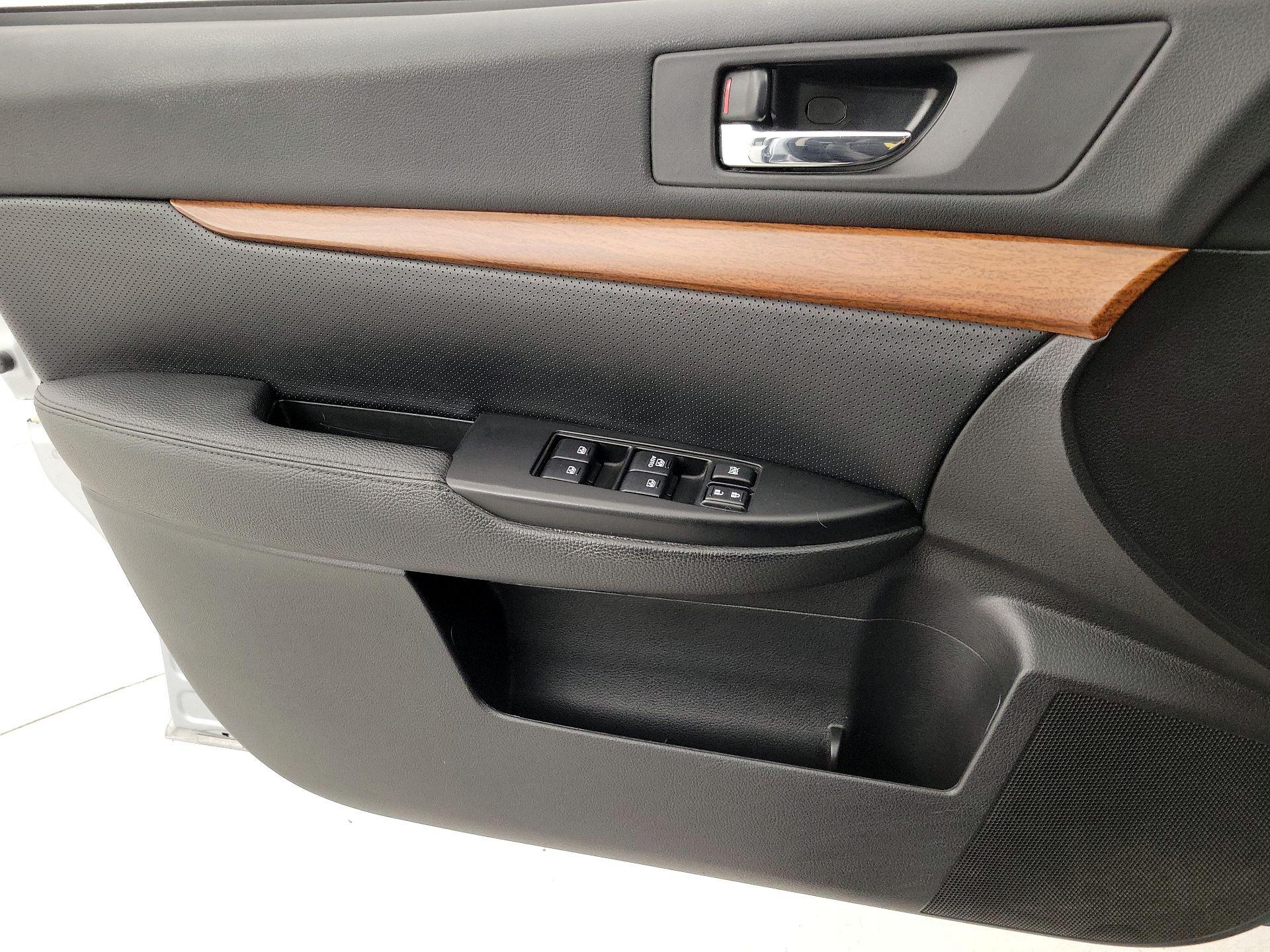 Thumbnail: 2014 Subaru Outback - 12