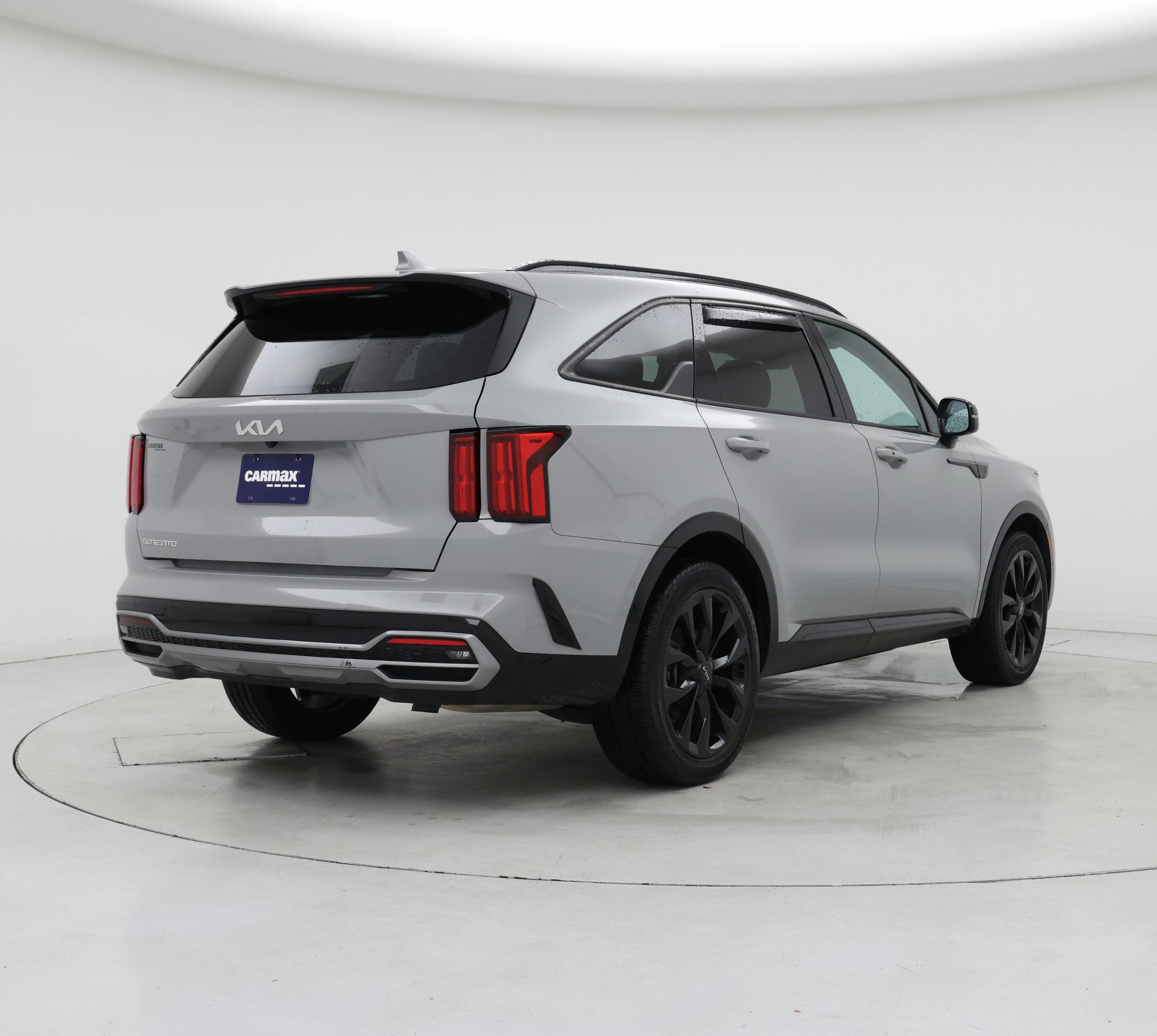 Thumbnail: 2023 Kia Sorento - 8