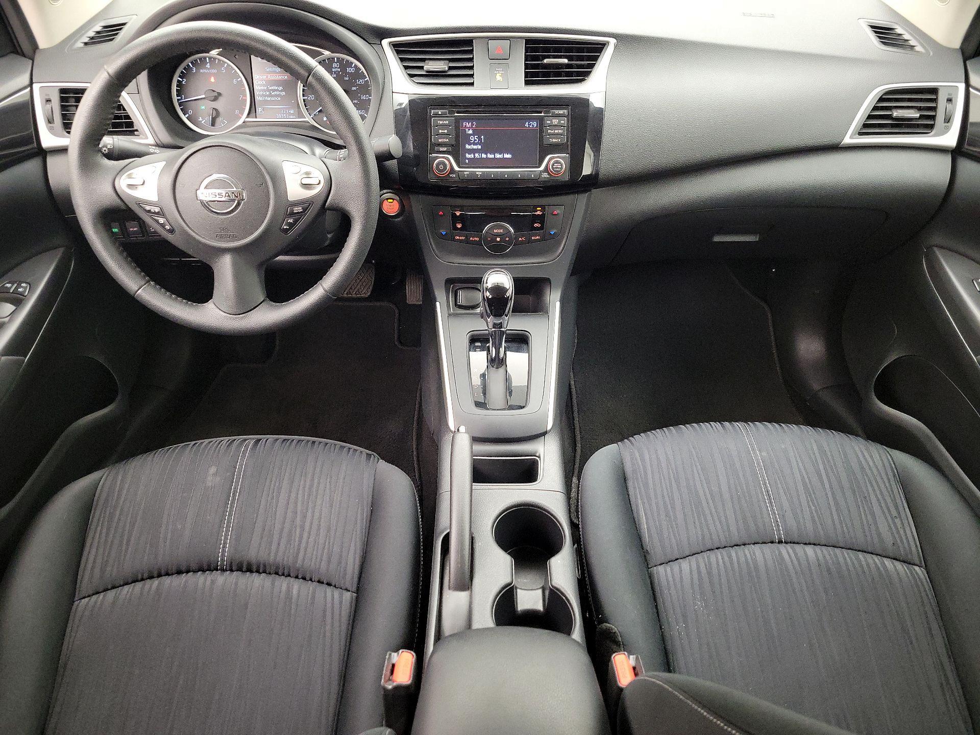 Thumbnail: 2018 Nissan Sentra - 9