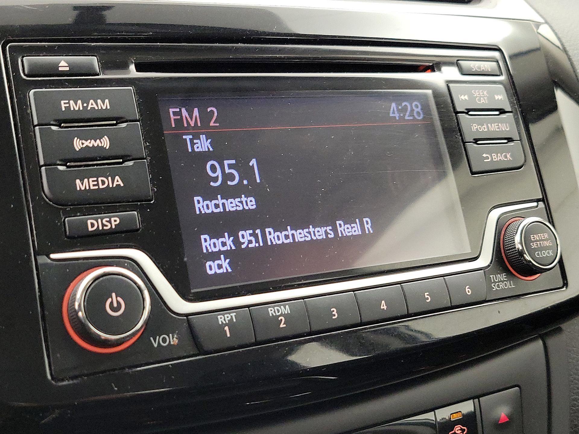 Thumbnail: 2018 Nissan Sentra - 15