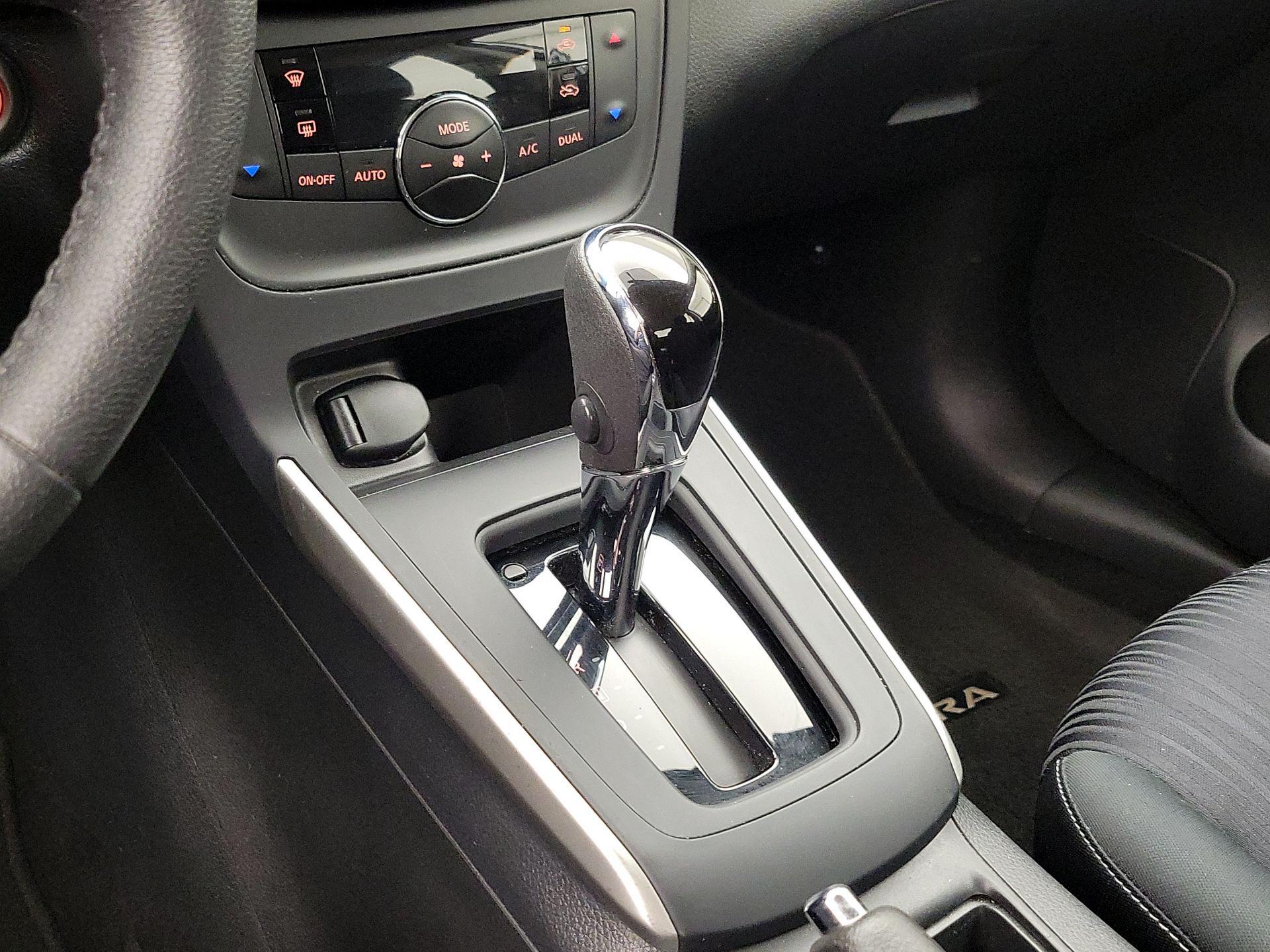 Thumbnail: 2018 Nissan Sentra - 17