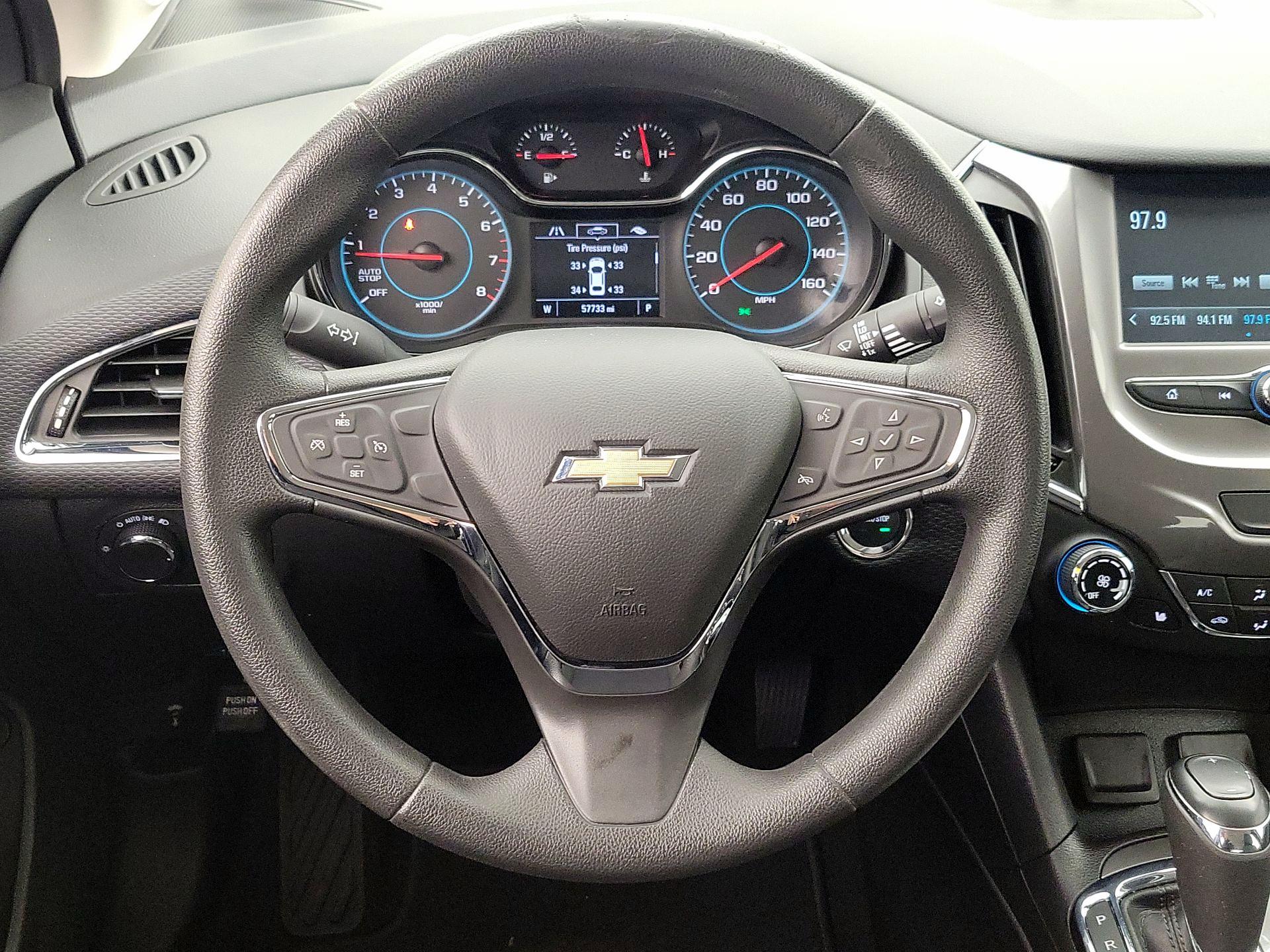 Thumbnail: 2017 Chevrolet Cruze - 10