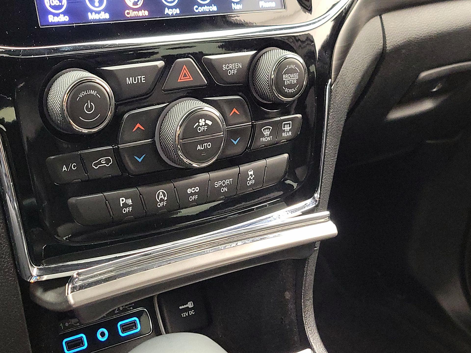 Thumbnail: 2019 Jeep Grand Cherokee - 17