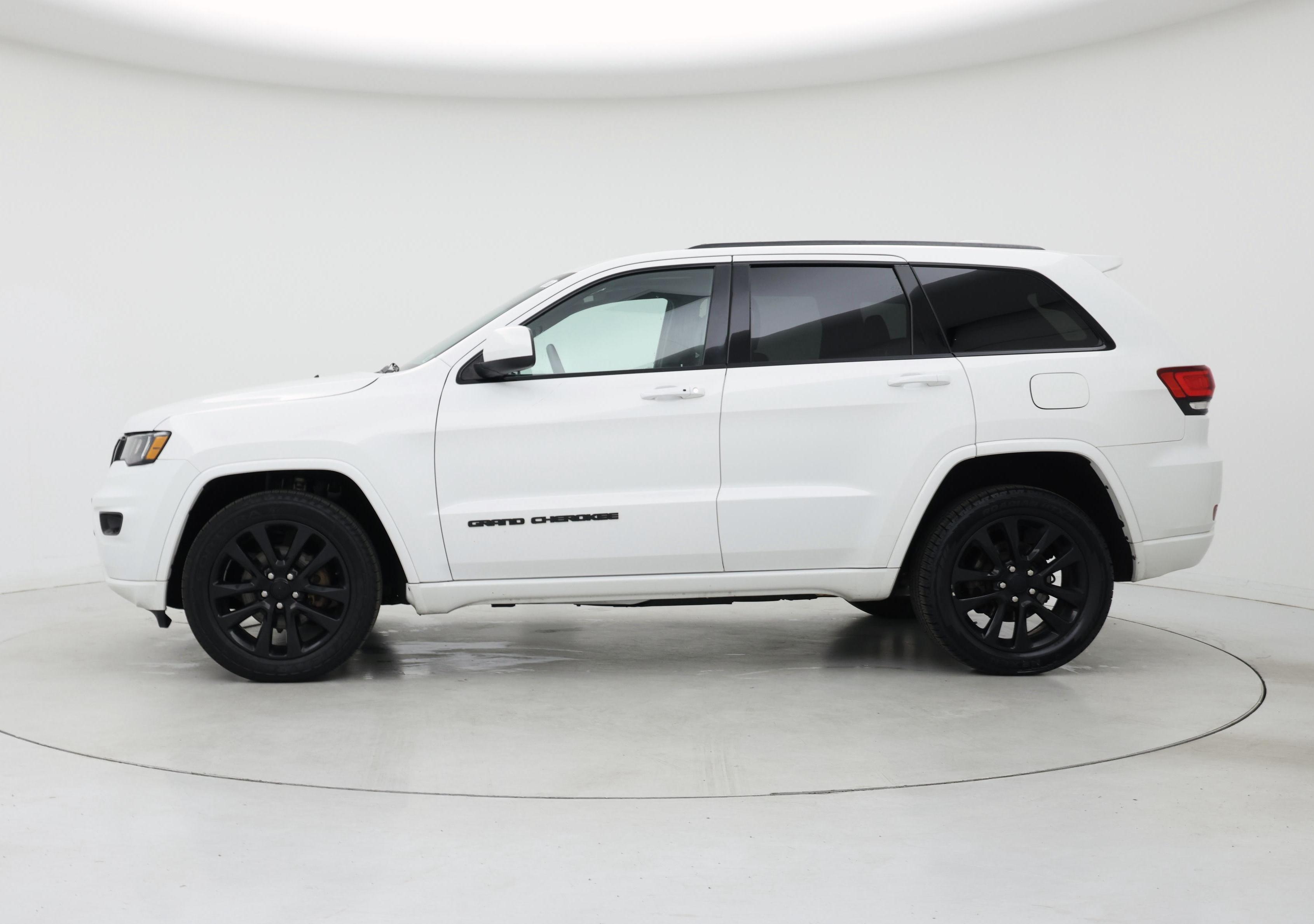 Thumbnail: 2019 Jeep Grand Cherokee - 3
