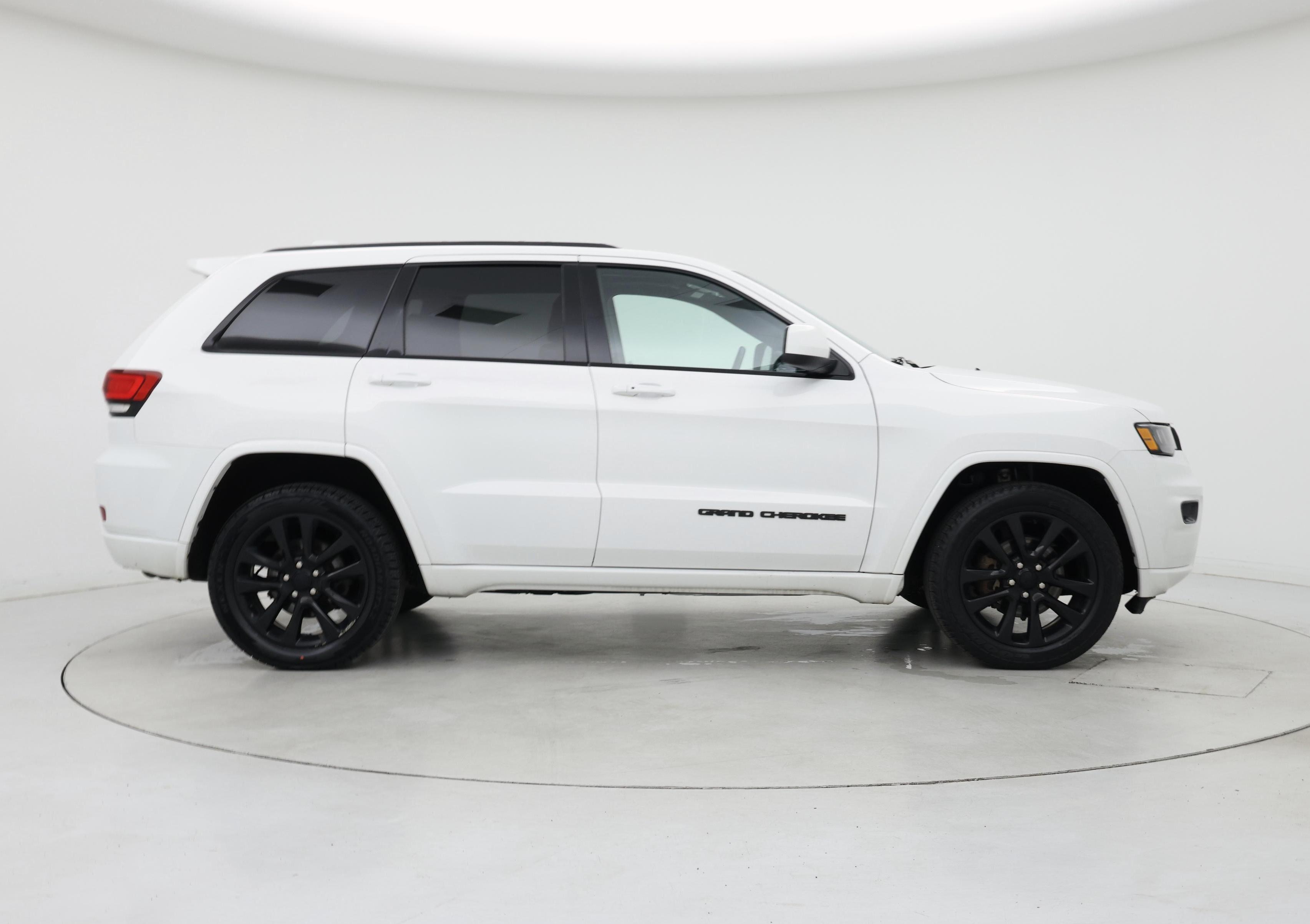 Thumbnail: 2019 Jeep Grand Cherokee - 7