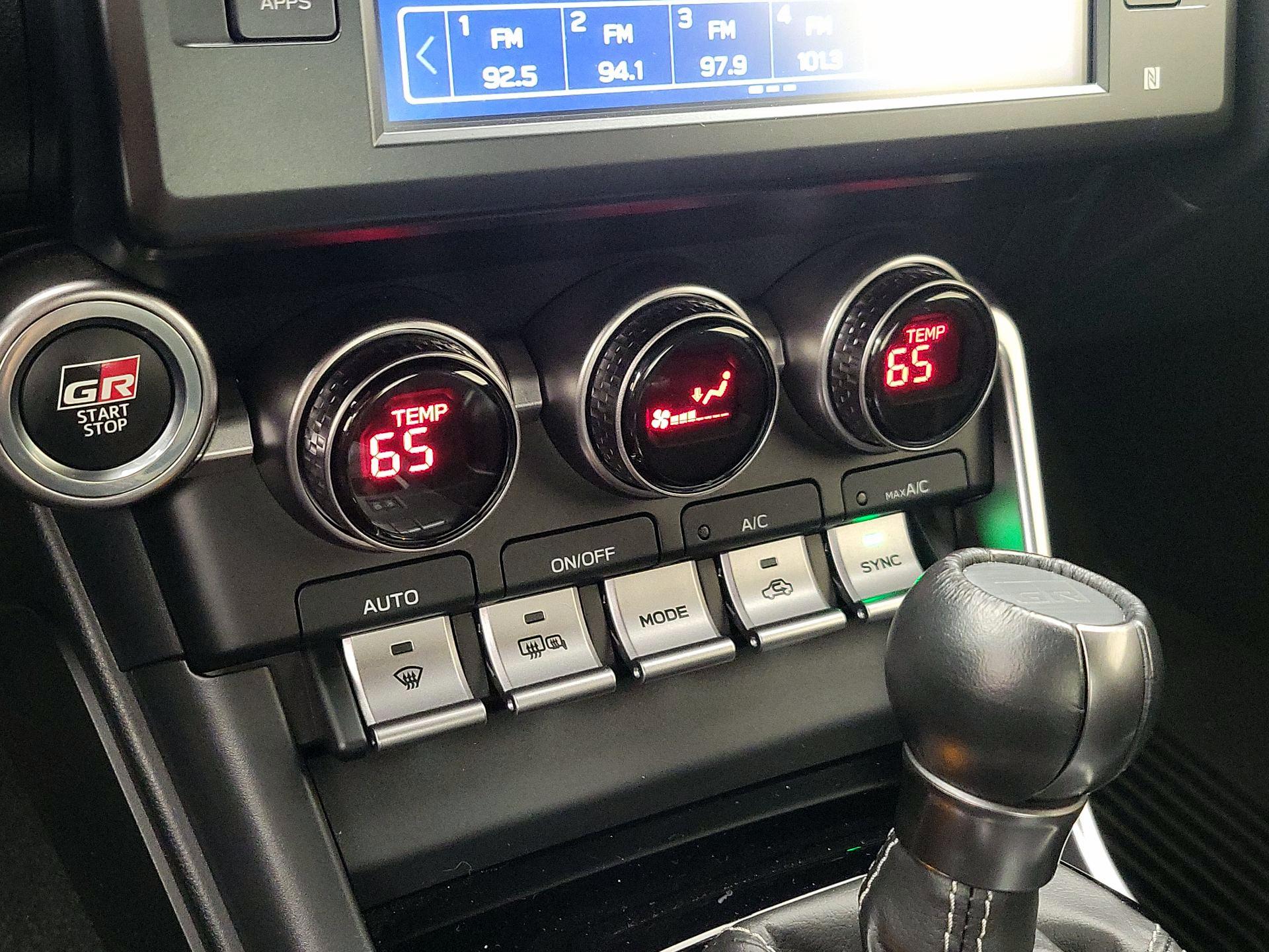 Thumbnail: 2023 Toyota GR86 - 16