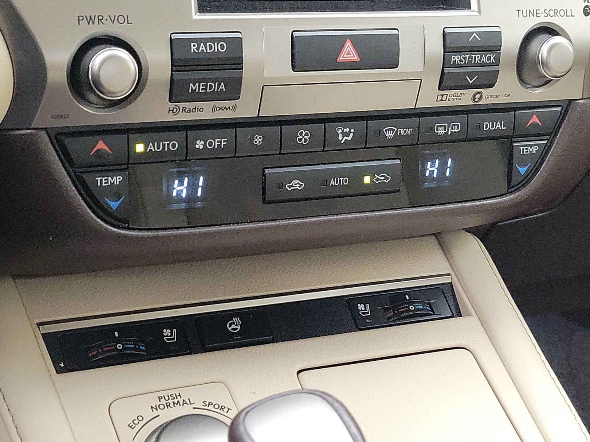 Thumbnail: 2018 Lexus ES - 17