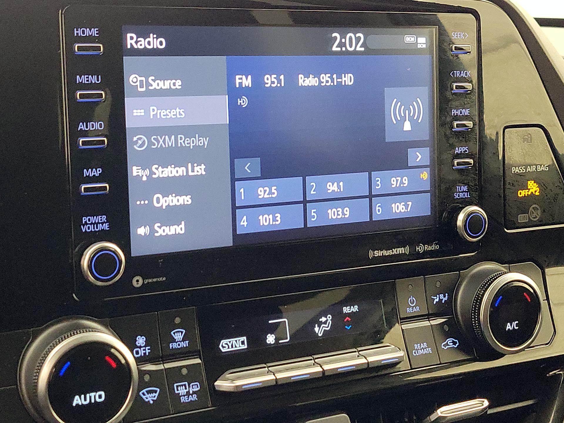 Thumbnail: 2022 Toyota Highlander - 15