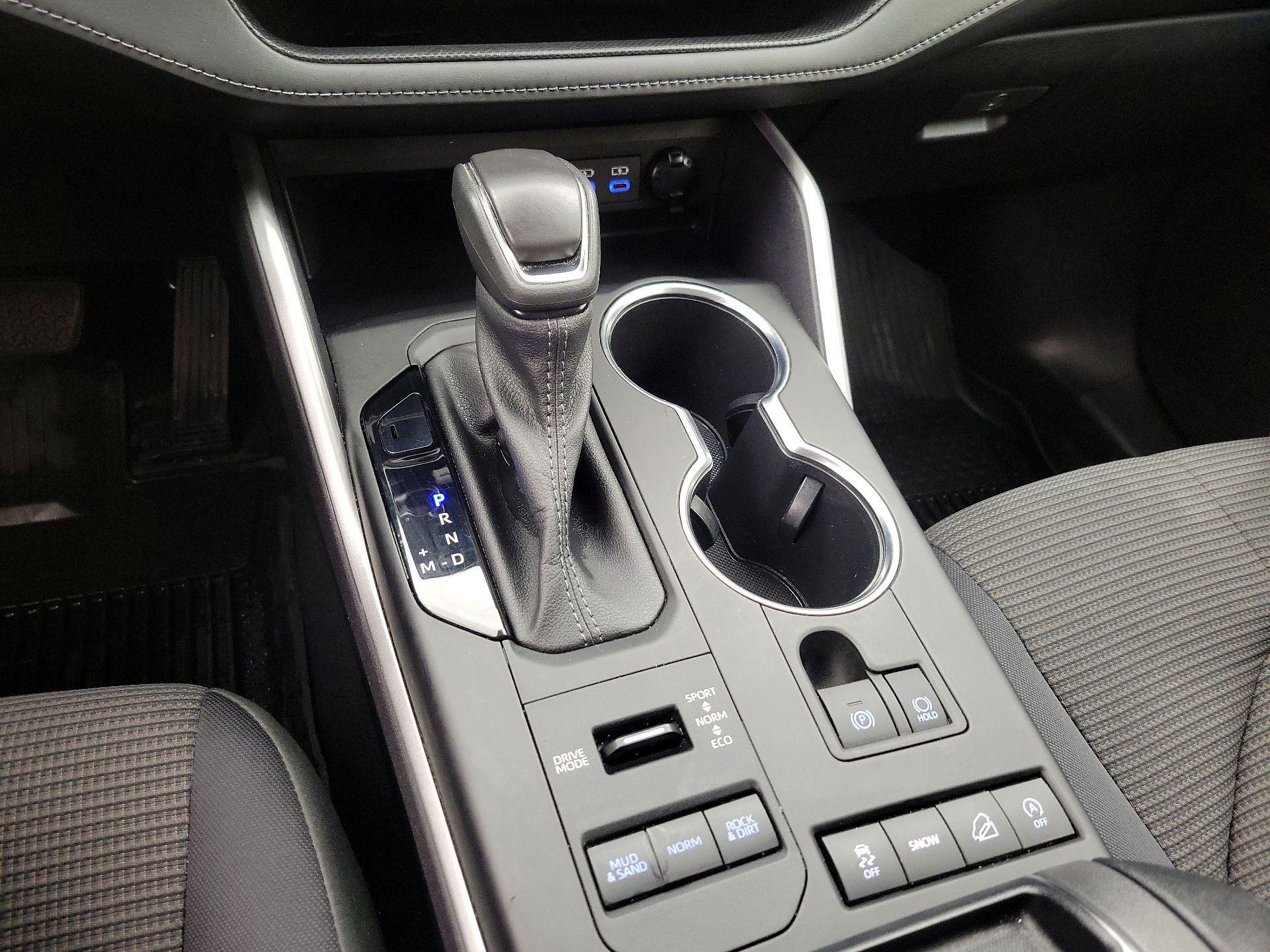 Thumbnail: 2022 Toyota Highlander - 17