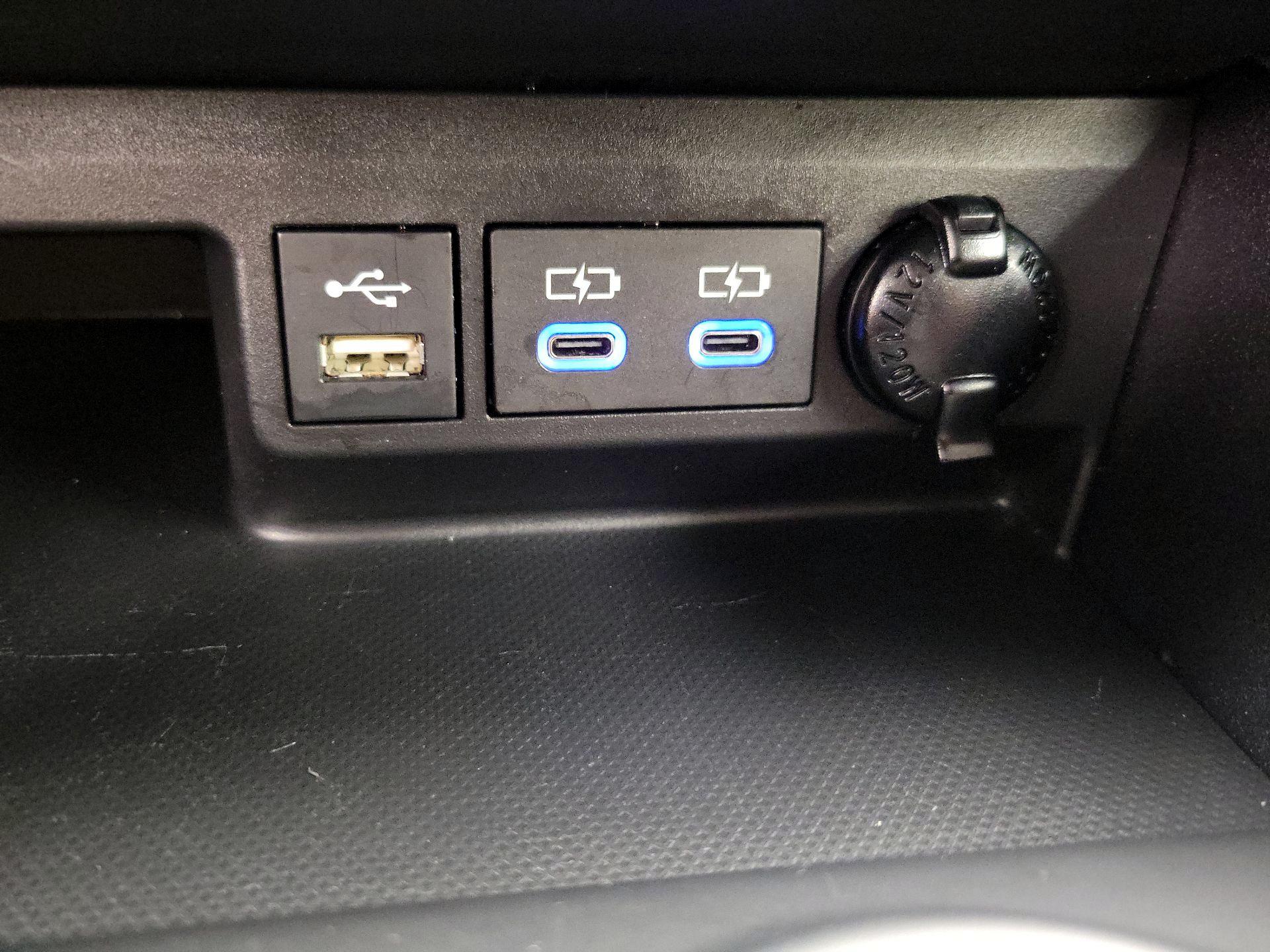 Thumbnail: 2022 Toyota Highlander - 18