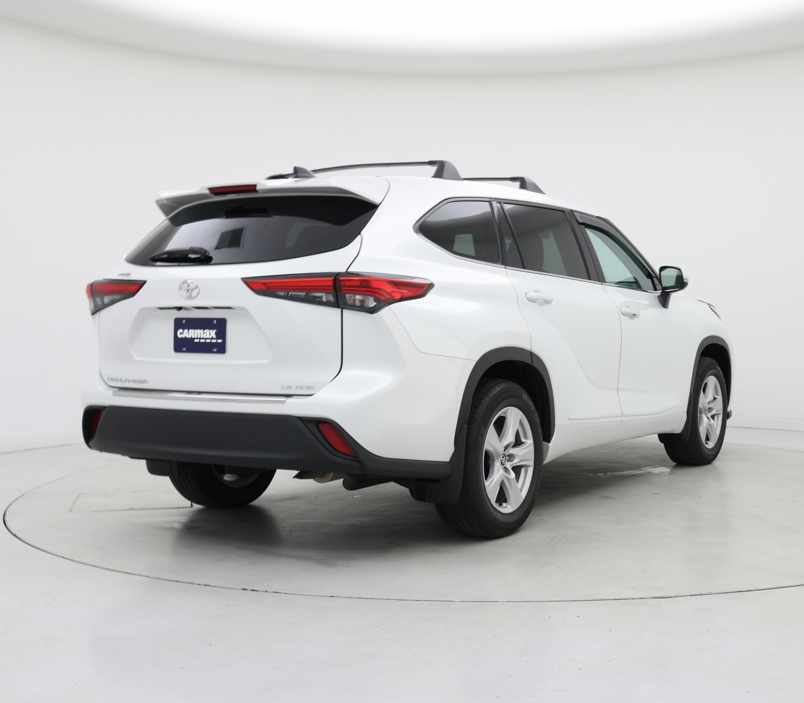 Thumbnail: 2022 Toyota Highlander - 8