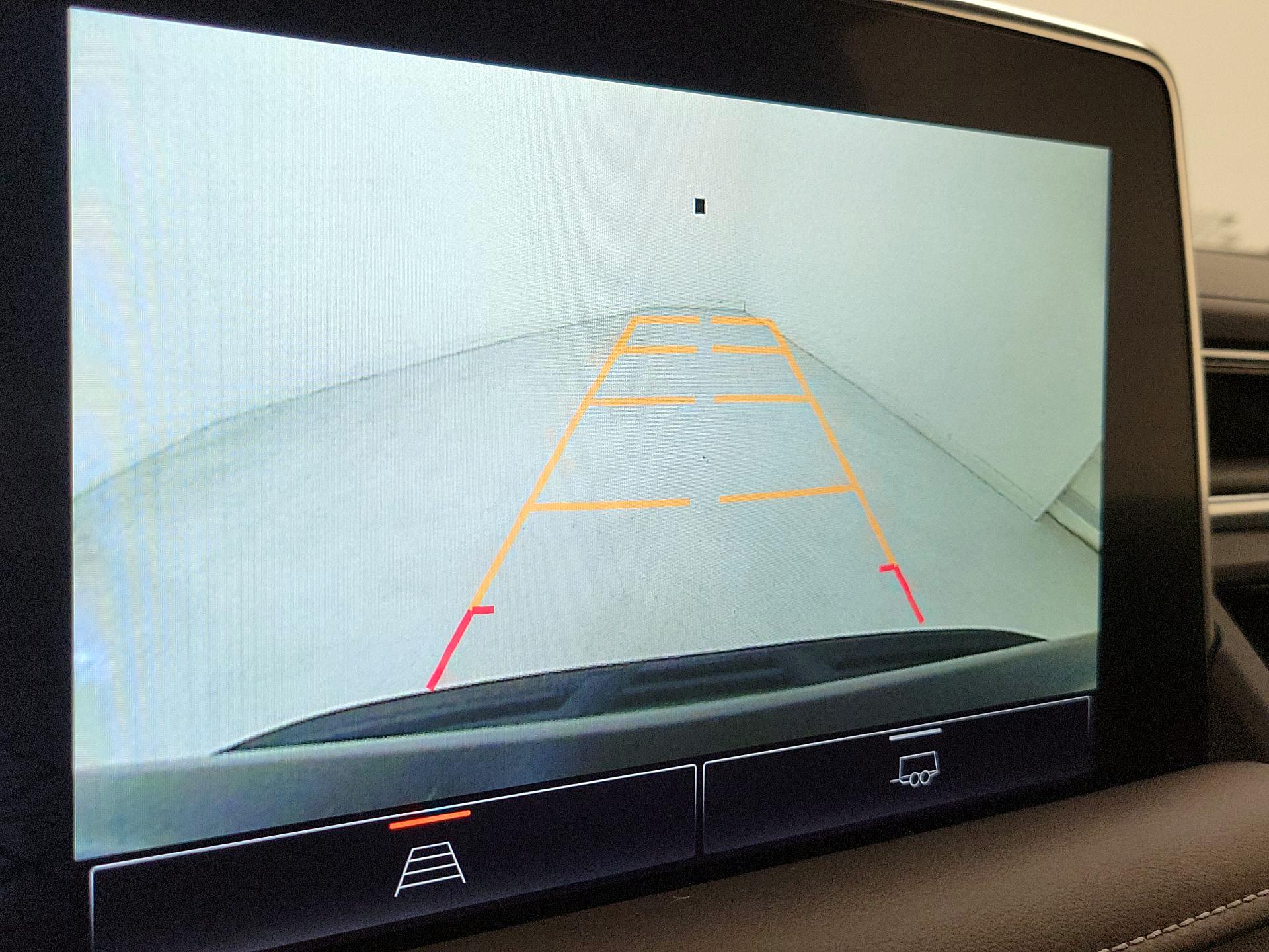 Thumbnail: 2022 GMC Yukon XL - 14