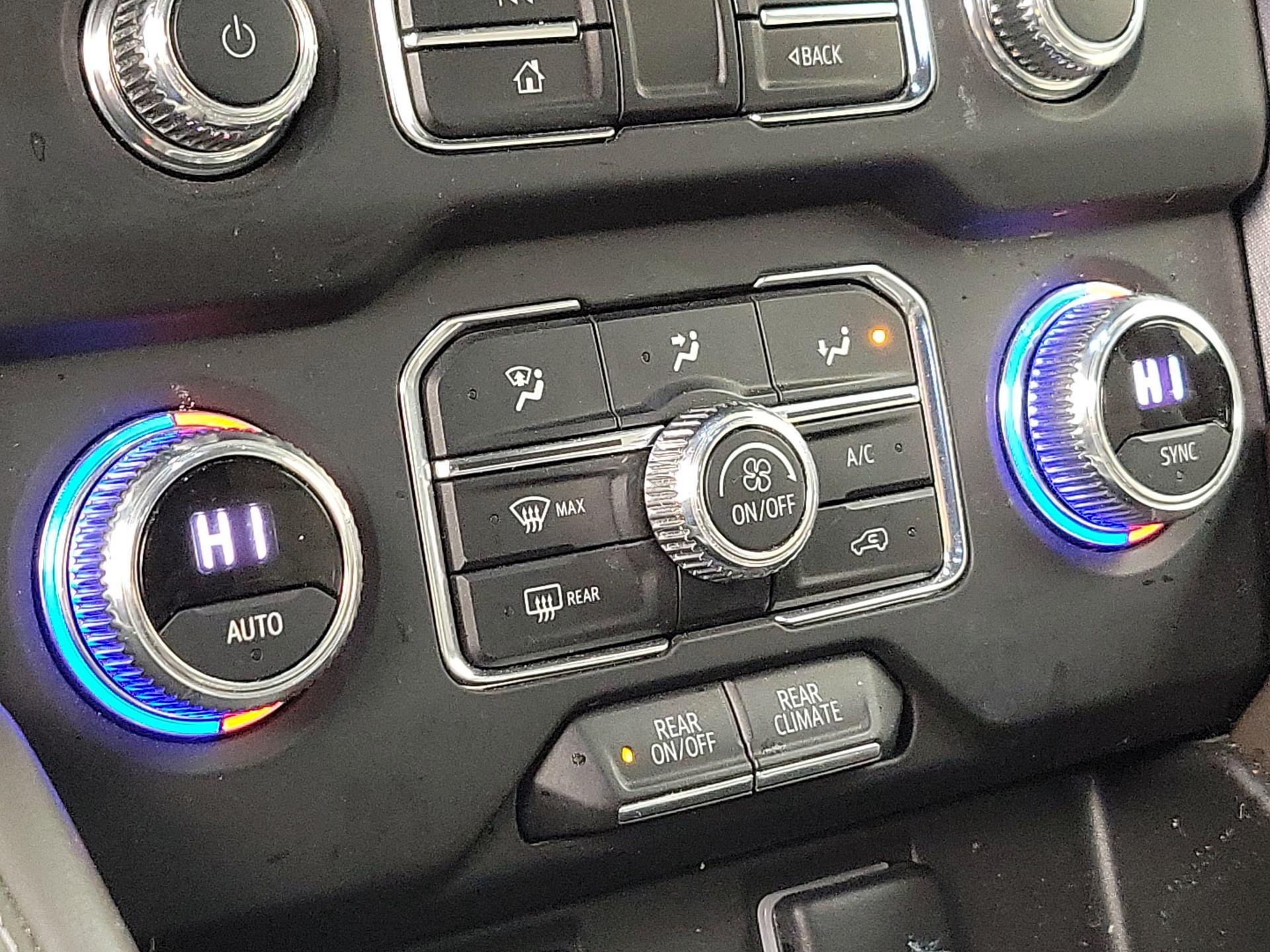 Thumbnail: 2022 GMC Yukon XL - 16