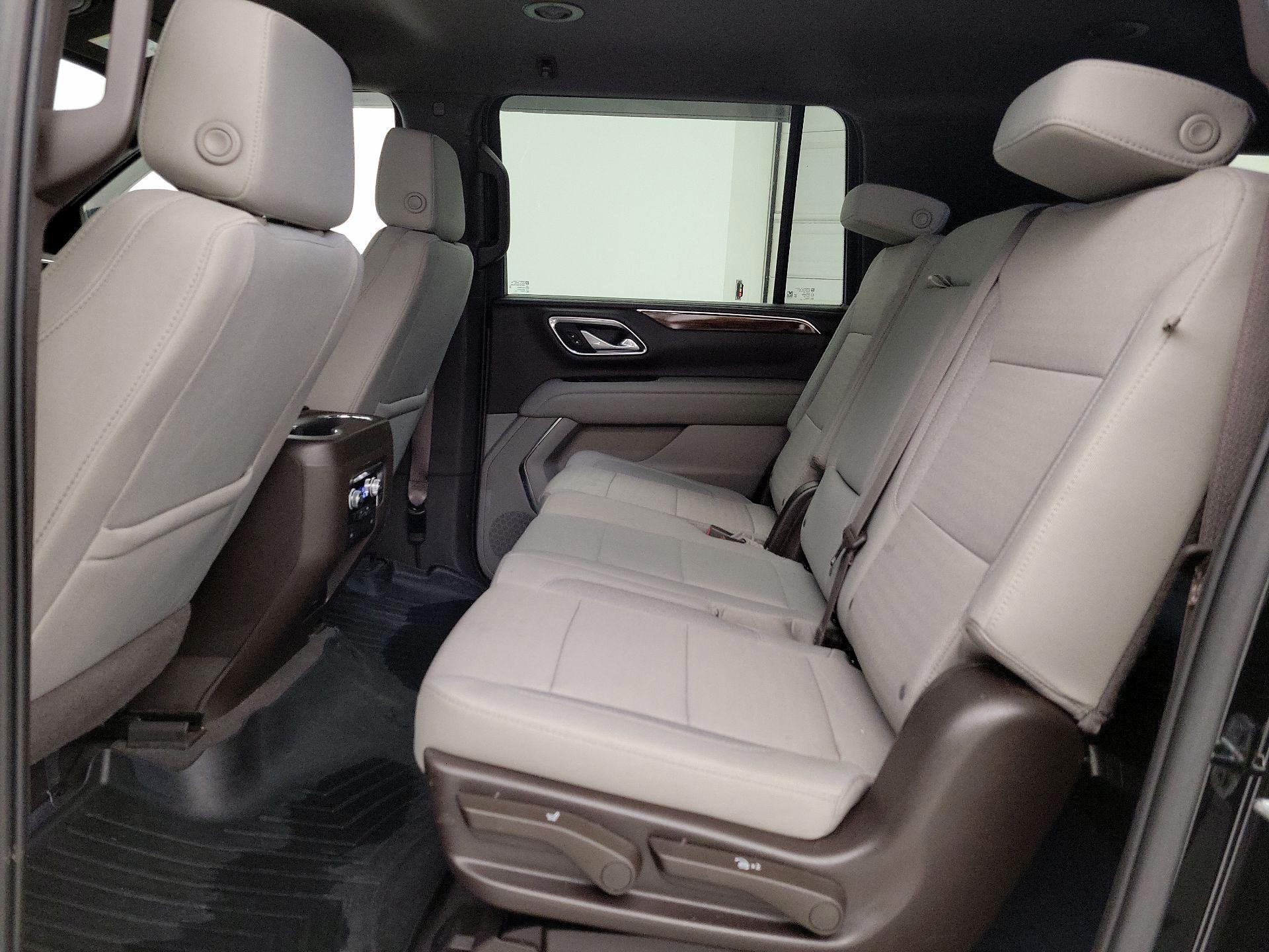 Thumbnail: 2022 GMC Yukon XL - 19